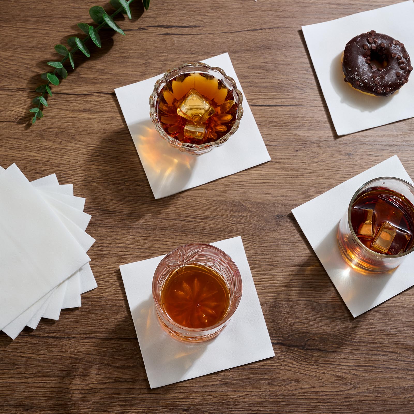 FOCUSLINE 100 servilletas de cóctel desechables con tacto de lino, servilletas cuadradas blancas para bebidas, suaves y absorbentes, servilletas de papel para fiestas, bares, restaurantes, cafeterías,