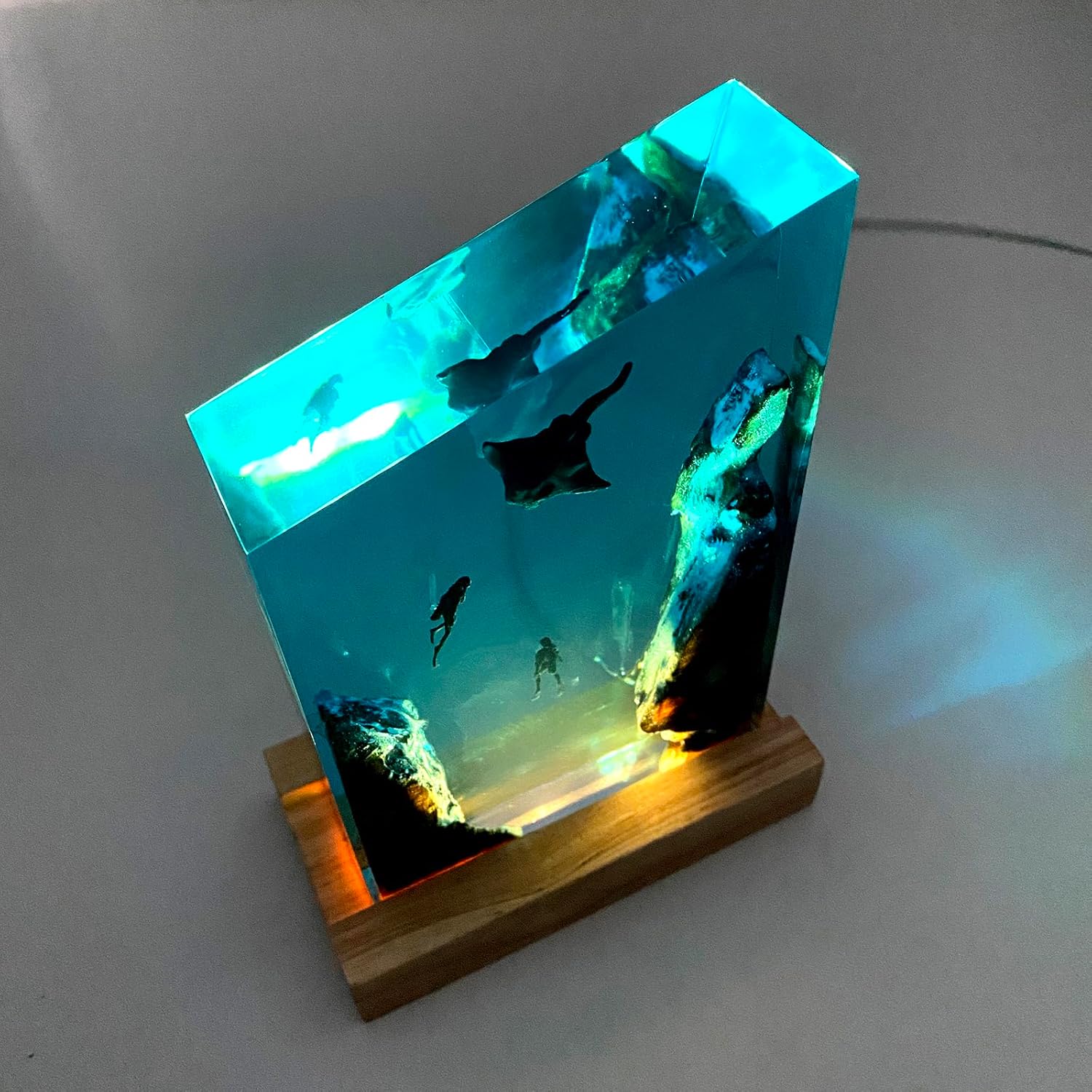 A Grand Resin Night Light with Simulated Ocean Landscapes, bat Fish, and Divers. Artistic Home Decoration, Birthday Gift Handmade from Resin and Solid Wood.
