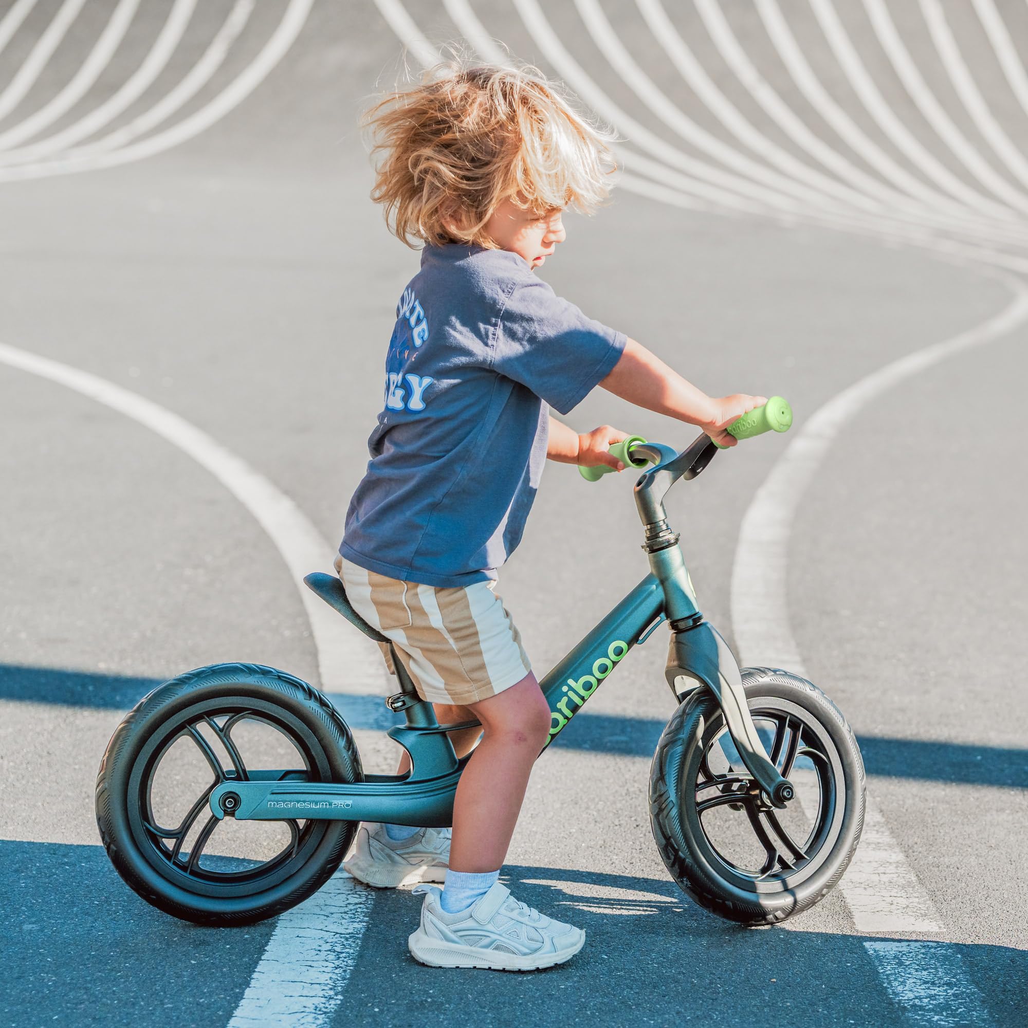 Cariboo Magnesium Pro Draisienne Enfant pour 2 Ans Cadre en Magnésium Roues 12 Pouces Jusqu'à 30 kg Selle Réglable Poids Très Léger