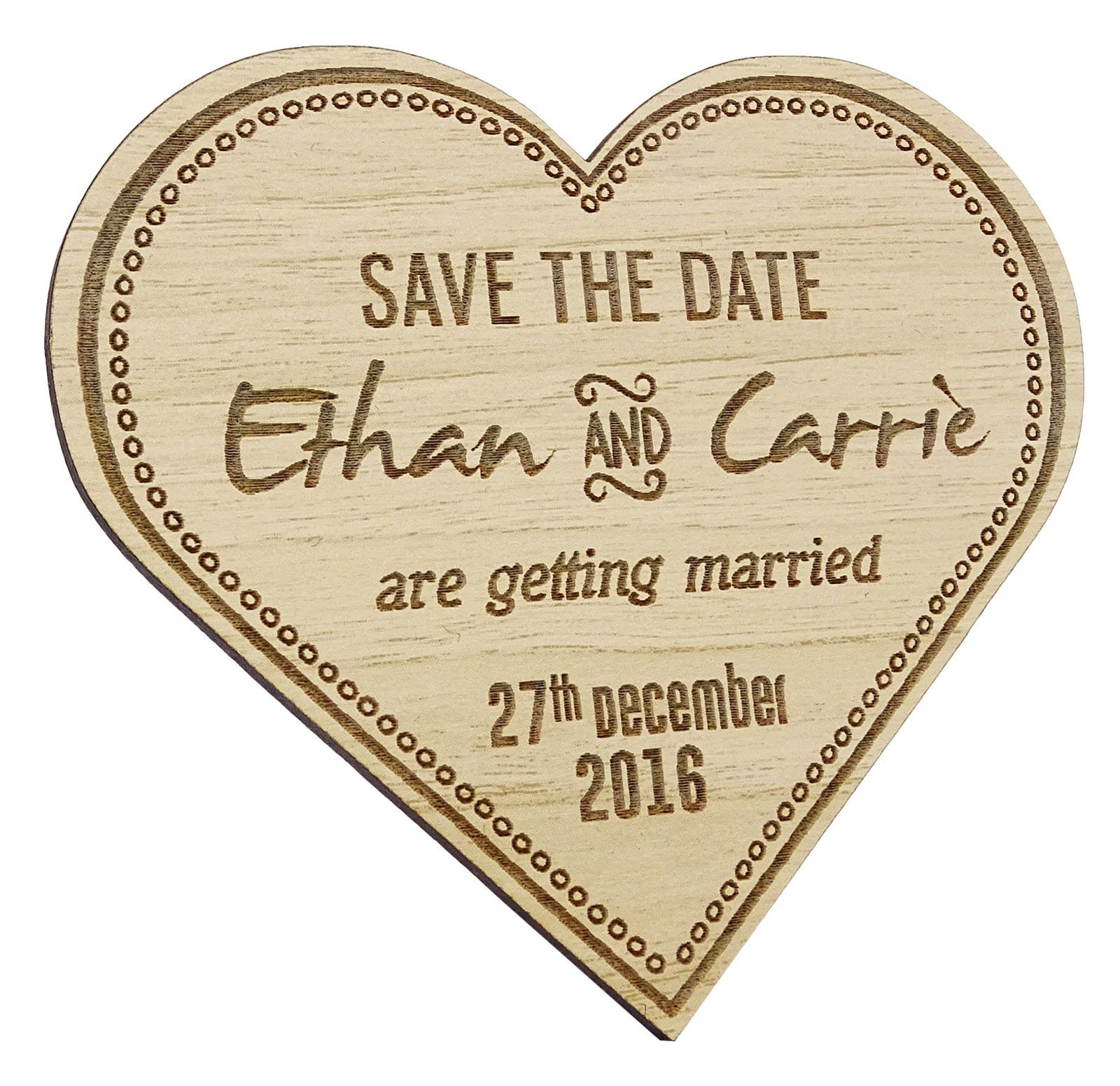 Aimant de mariage en bois gravé à fixer sur le frigo de vos invités