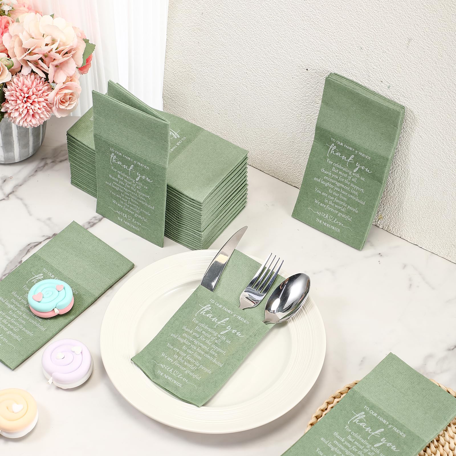 Qilery Lot de 100 serviettes de table unies avec poche intégrée pour fête prénuptiale, répétition, dîner (vert sauge)