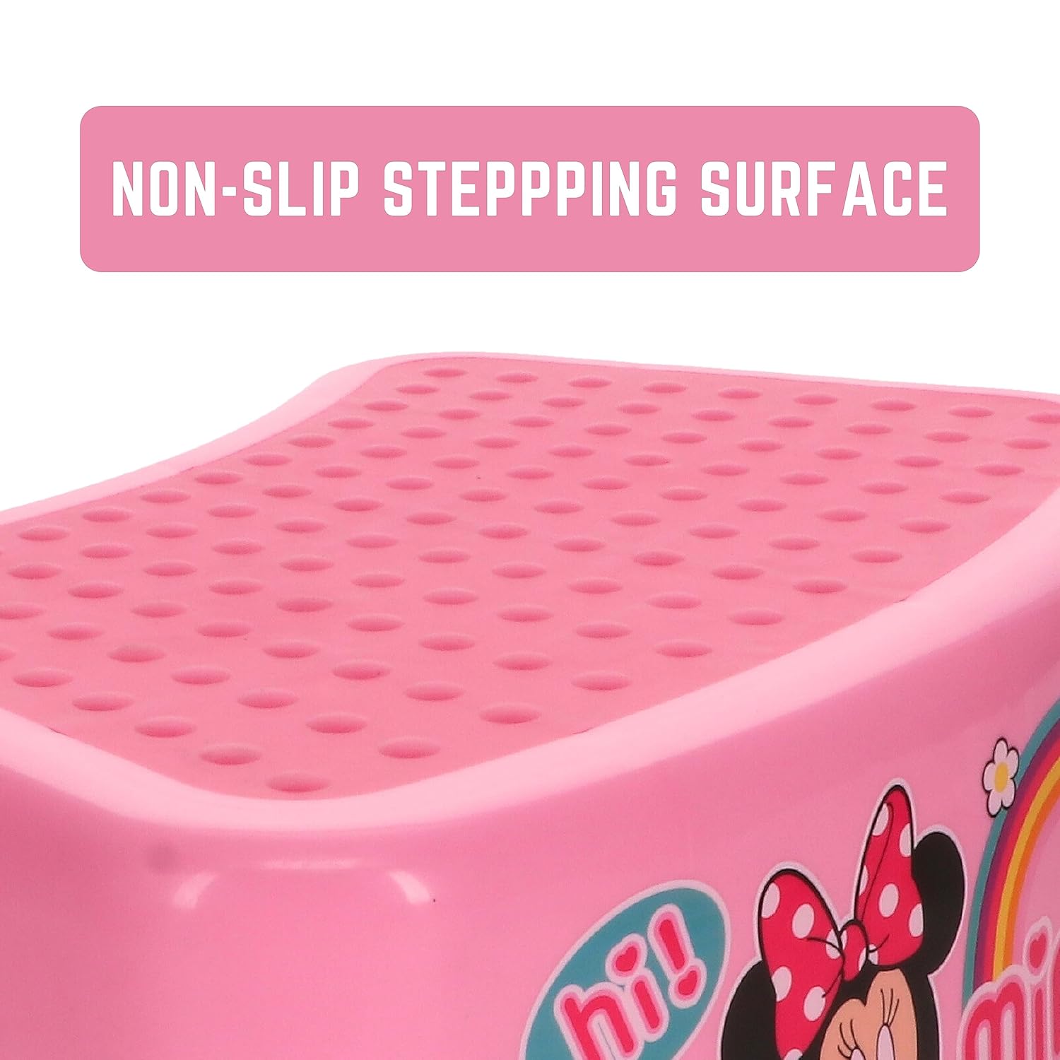 Minnie Bath Time Fun Set - Bath Finger Puppets, Light Up Squirter, Step Stool