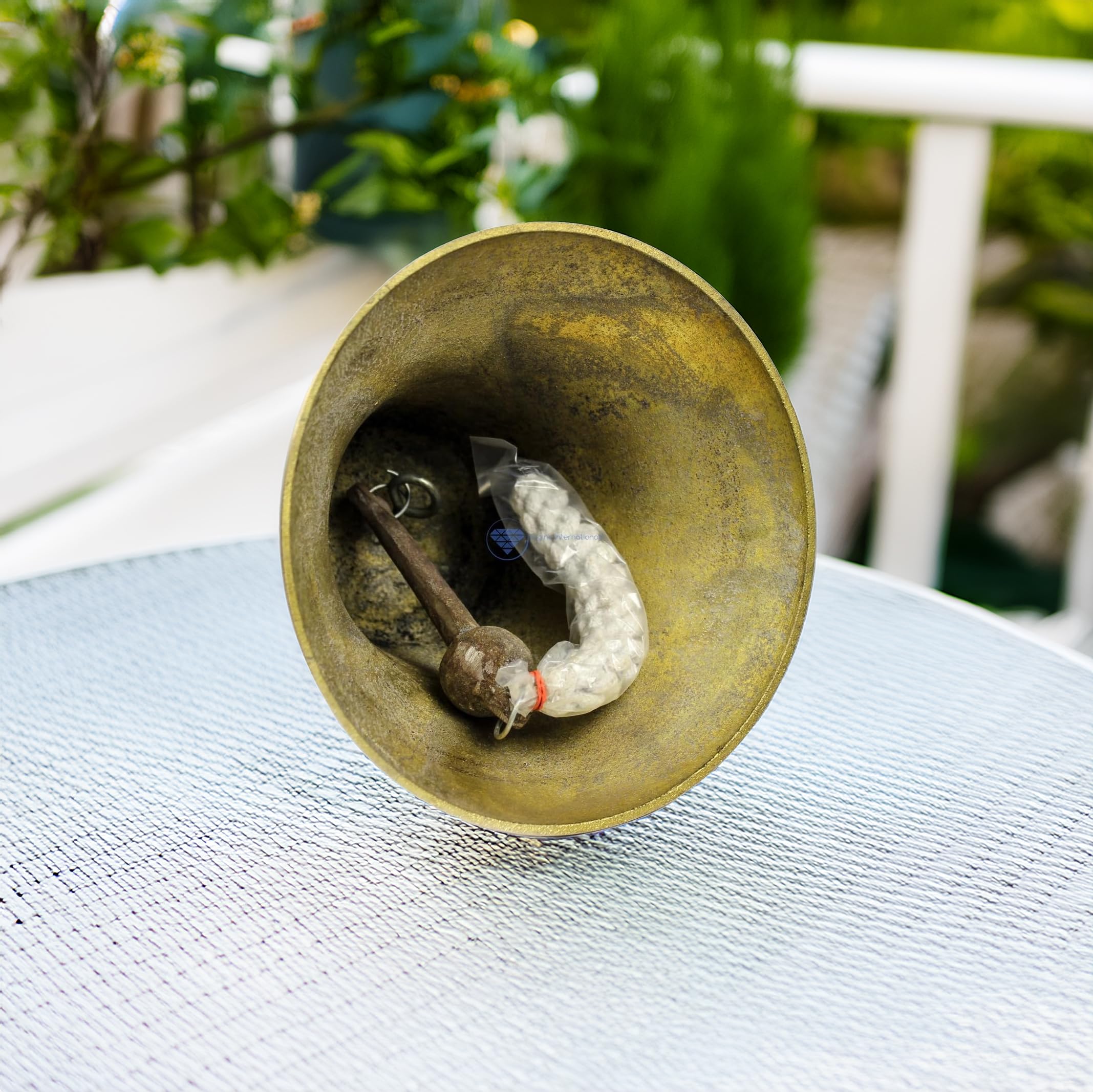 Cloche de bateau nautique de qualité supérieure en laiton massif brossé poli poli | Décor et cadeaux de navire de la marine maritime | Nagina International… (6 Pouces, Laiton Brossé Antique)
