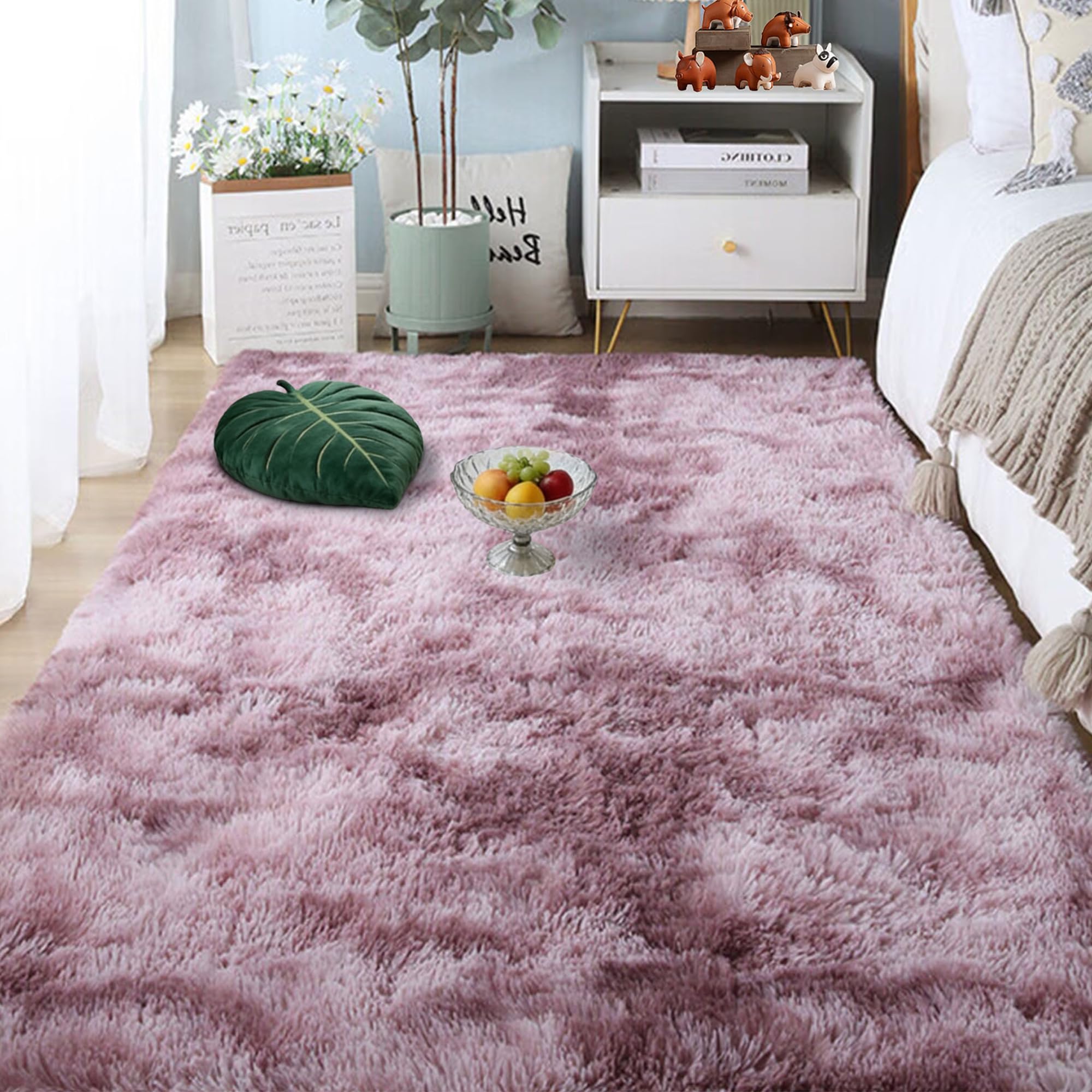Tapis salon shaggy rose pourpre pour une ambiance cocooning chic