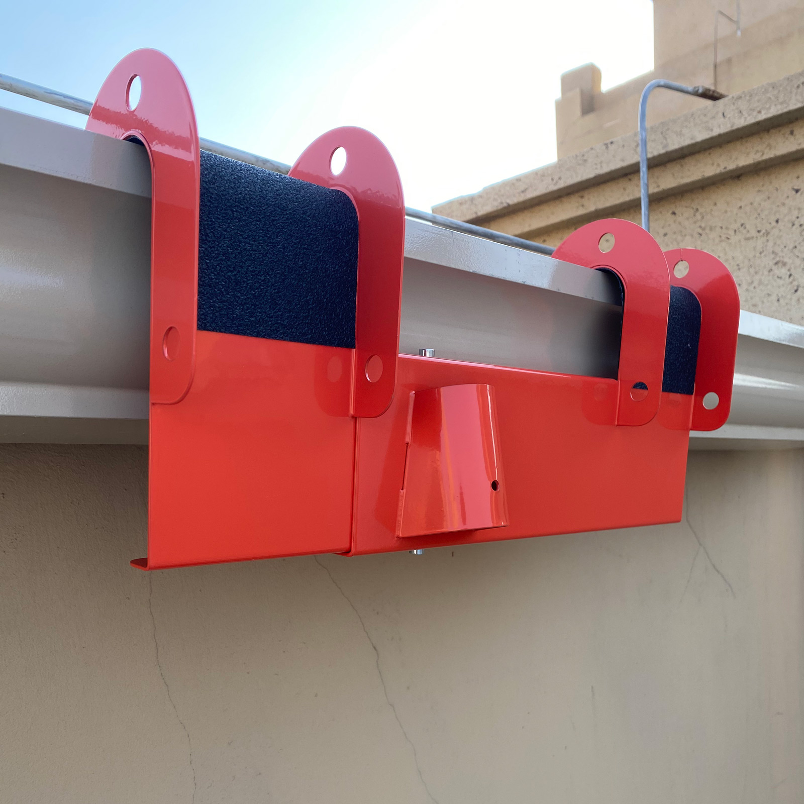 Gutter Extension Ladder Stabilizer For Roof Work - 450 Lb Capacity Gutter Standoff For Extension Ladders