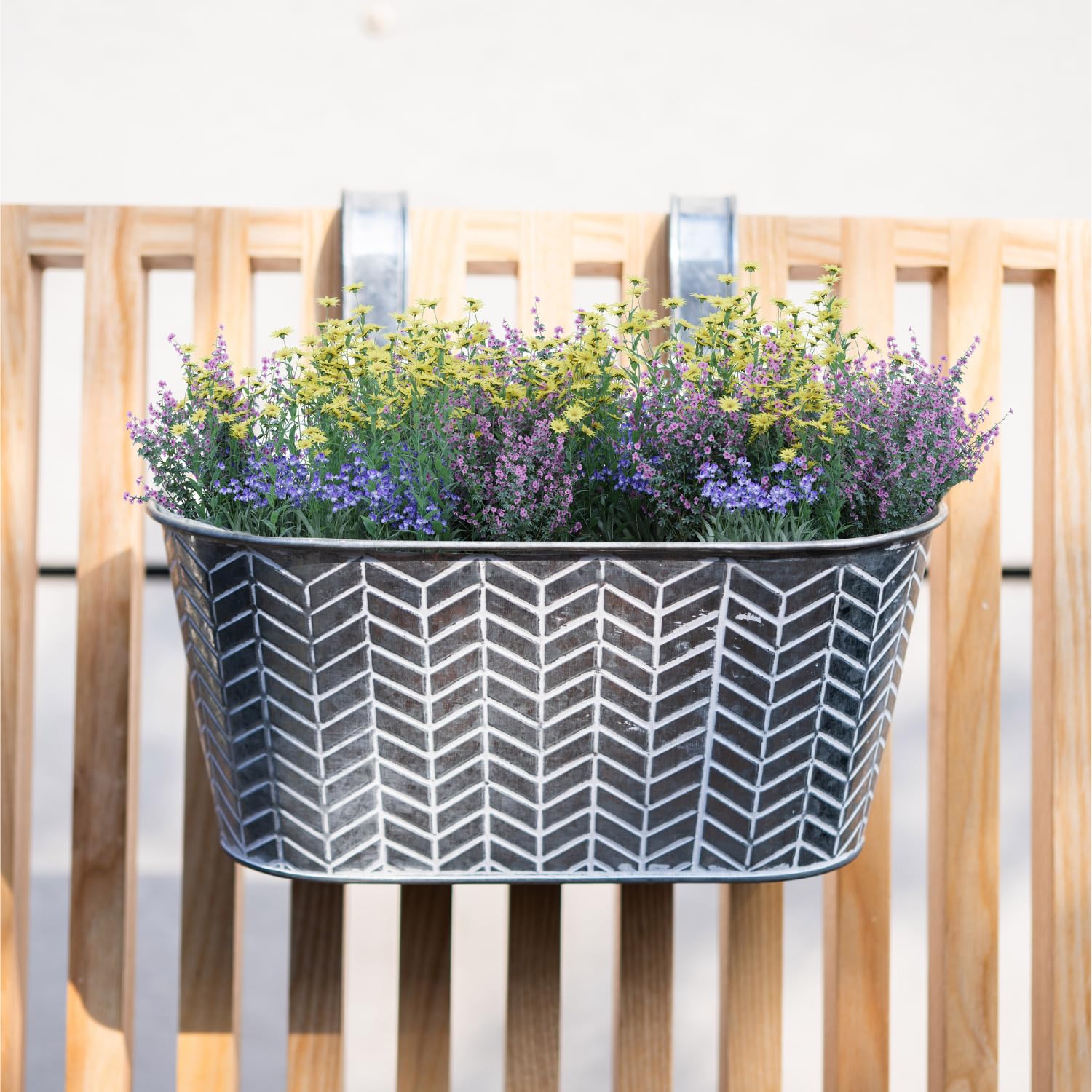 FabFinds Silver Geo Over Fence Hanging Basket 26.5cm (1)