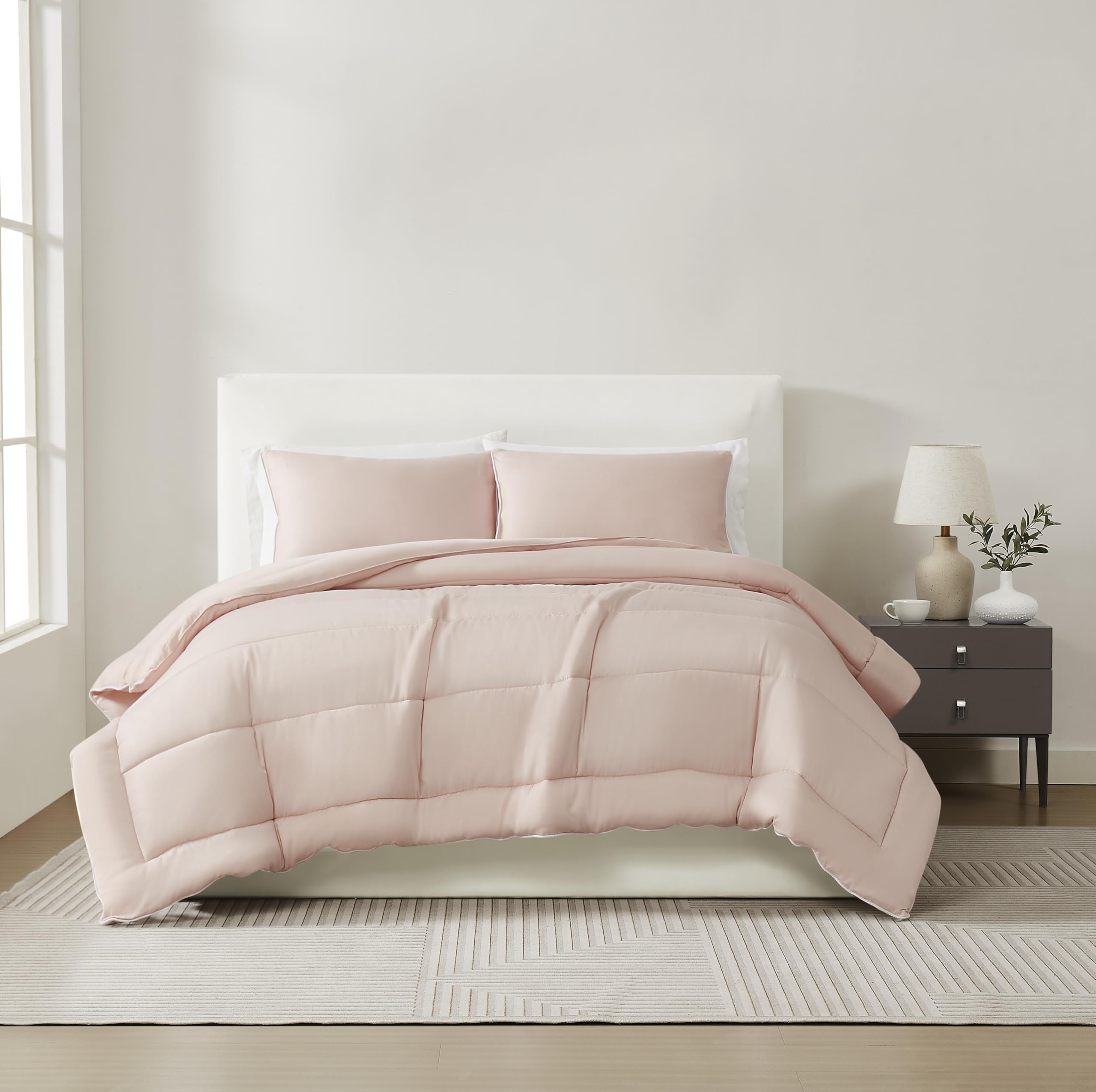 Ropa de cama Christian Siriano NY color rubor para dormitorio elegante