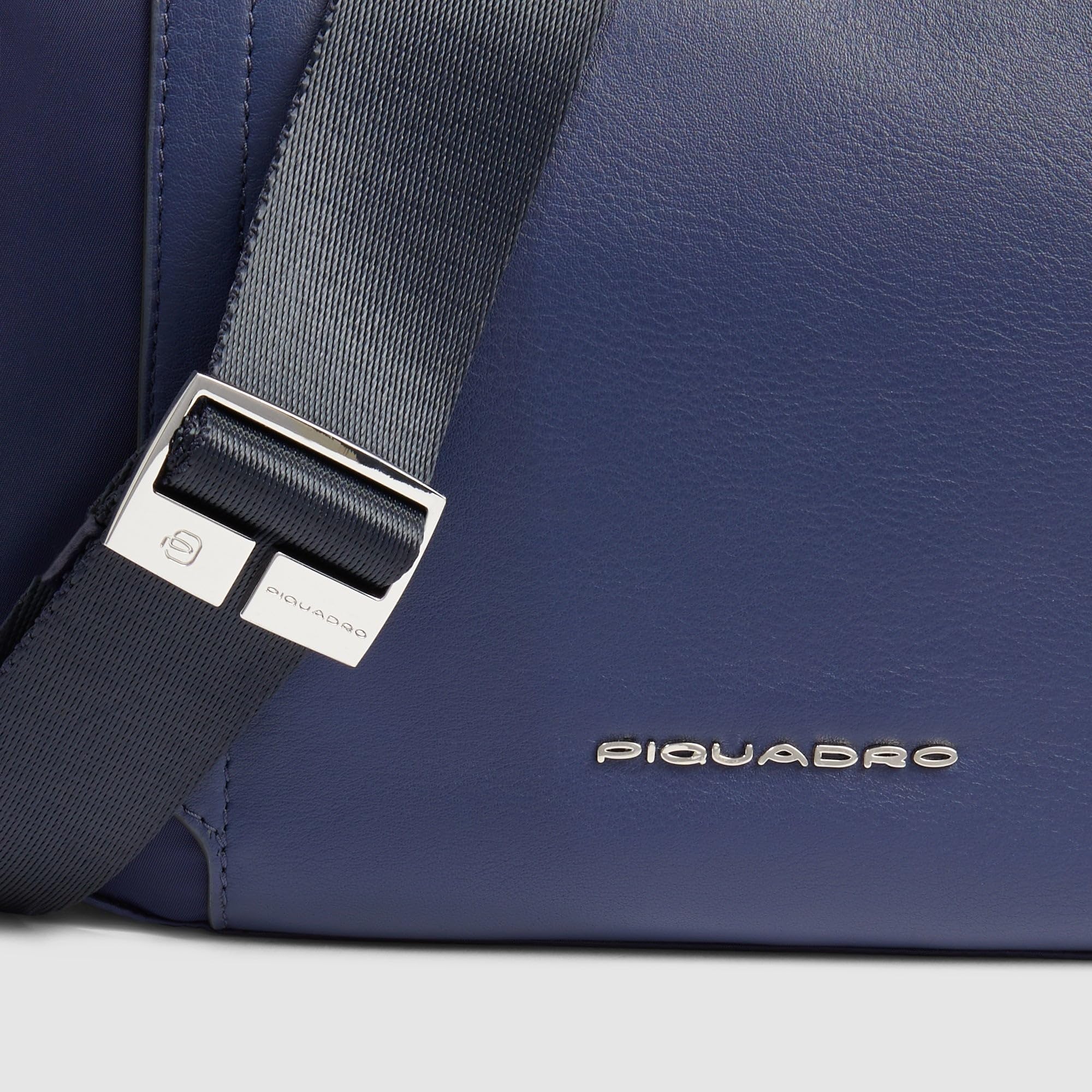 PIQUADRO – Borsa a Tracolla da Donna - porta iPad – Pelle e tessuto – Linea Circle