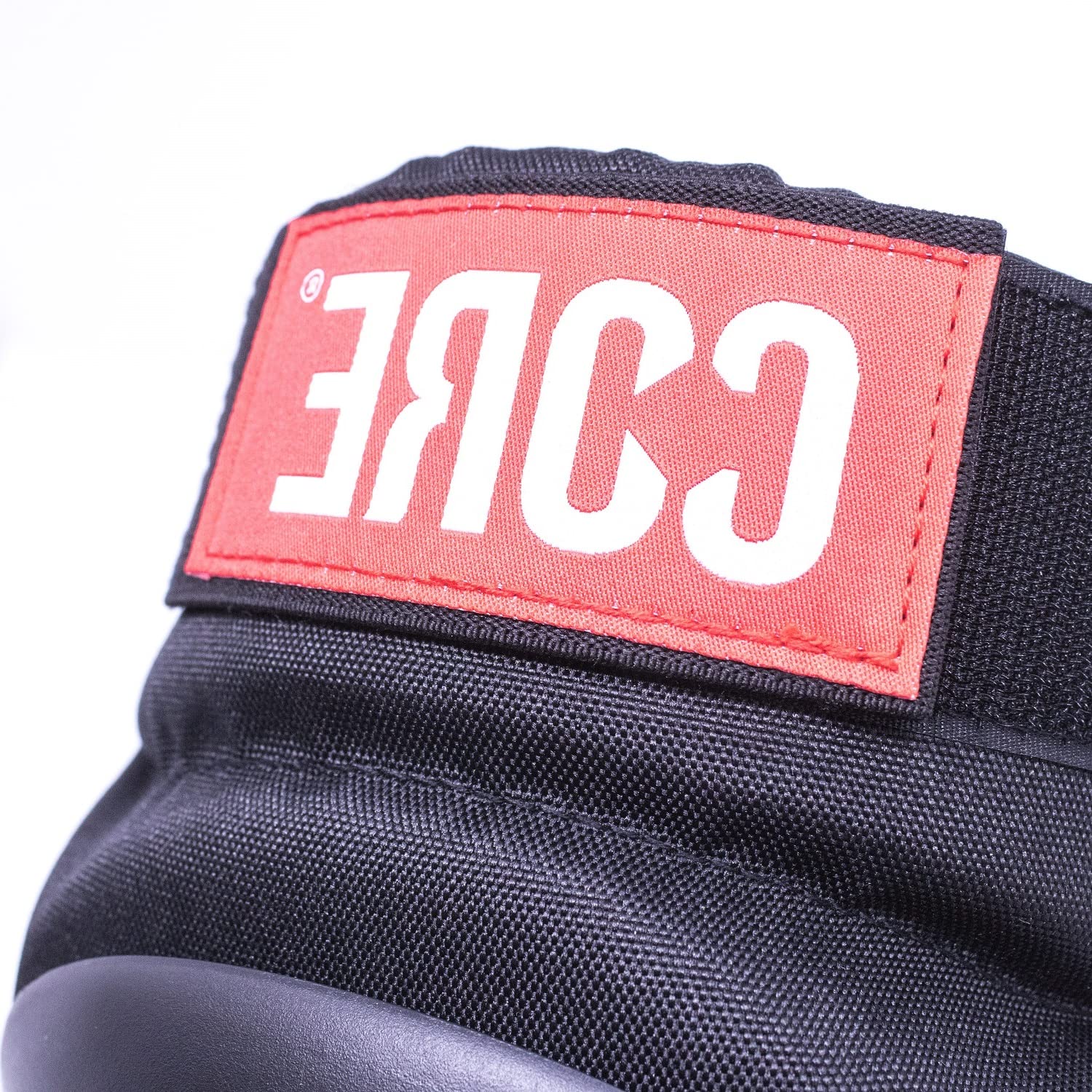 Fantic26 CORE Park Street Stunt-Scooter Skate Protektory (L, Ochraniacze na kolana do jazdy na ulicy, czarne)