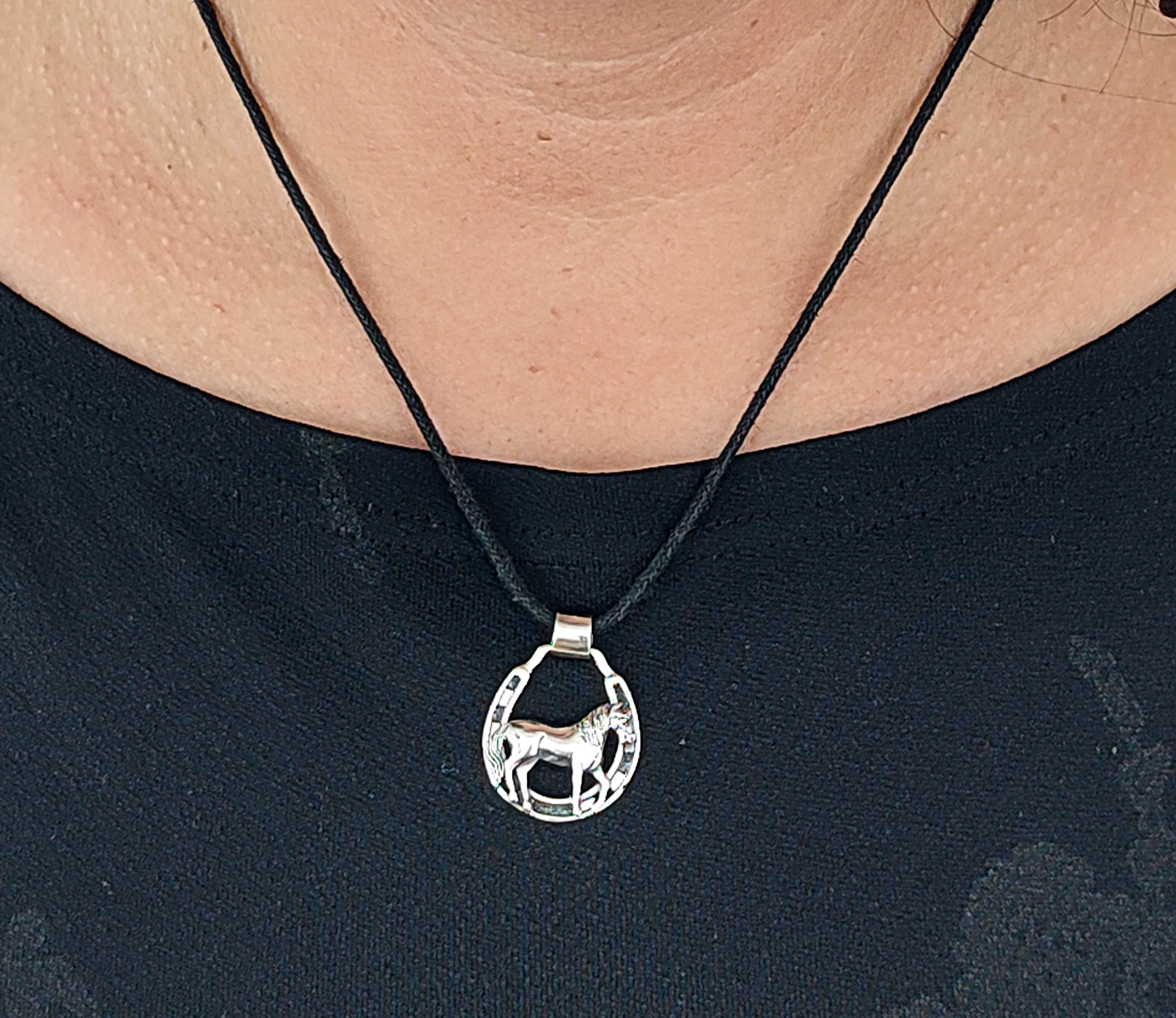 Kiss of Leather Anhänger Pferd aus 925 Sterling Silber mit Baumwollband Si. 413