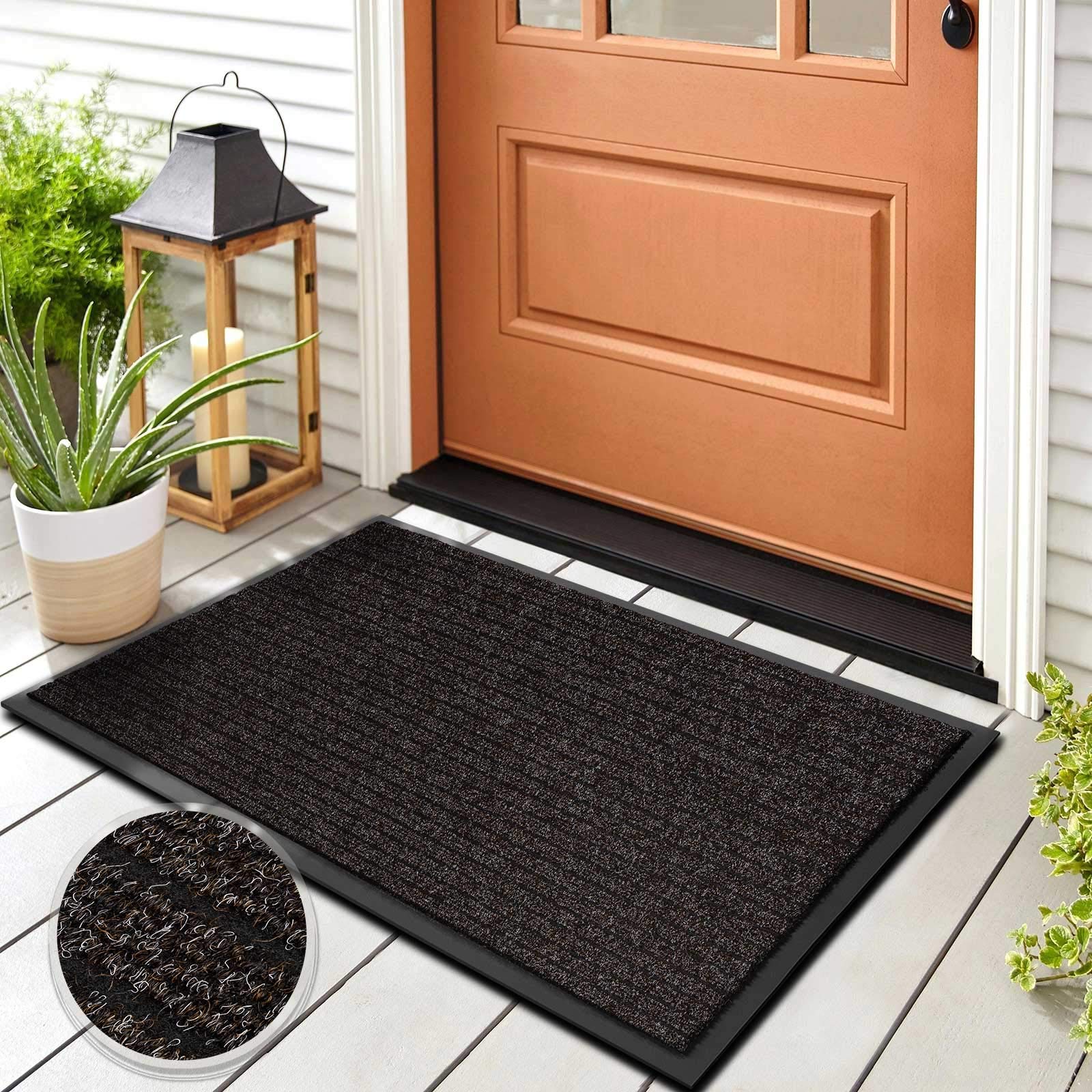 Floordirekt Zerbino Dura | Robusto e Resistente | Disponibile in molte misure e colori | Zerbino antiscivolo per interni ed esterni (Marrone, 66 x 185 cm)