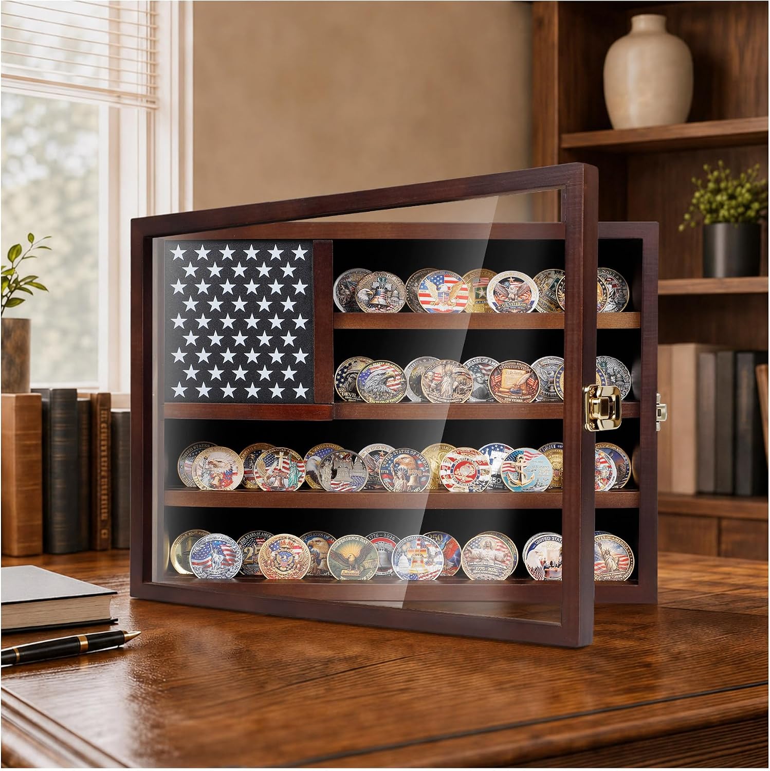 Caja de exhibición para monedas de desafío bandera USA de madera nogal miniatura 1