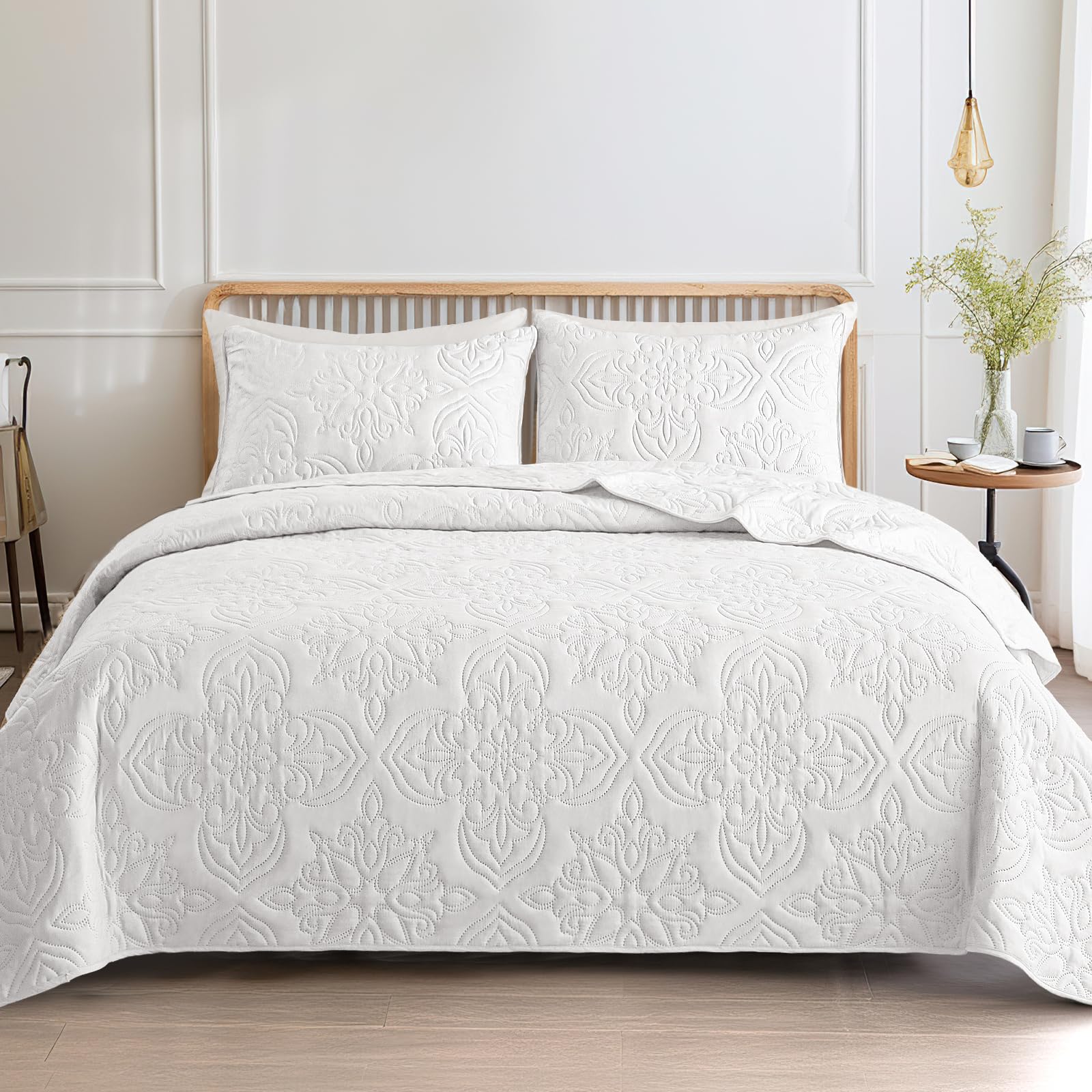 Whale Flotilla Soft Queen Quilt Bedding Set for All Seasons, Vintage Damask Ultrasonic Full Size Quilts Set, Lightweight Reversible Bedspread, Coverlet, Bed Cover with 2 Pillow Shams, White White Full/Queen (96