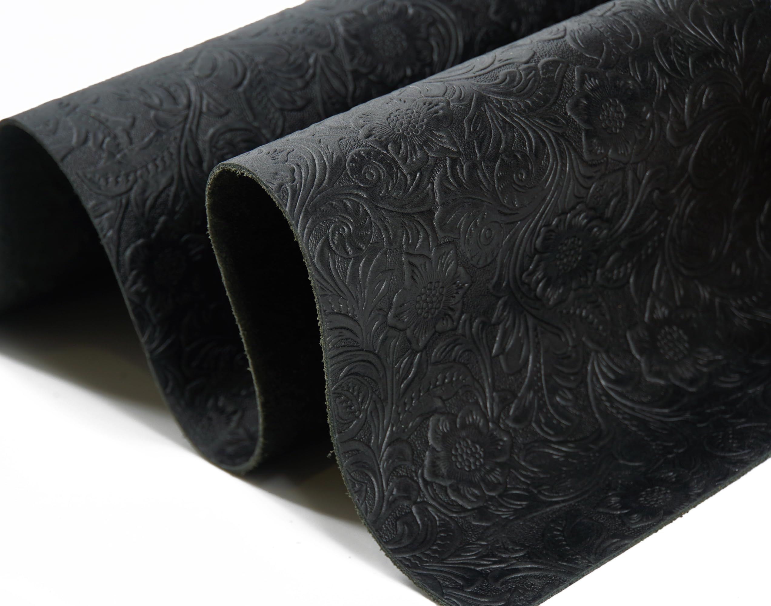 Feuilles de cuir unies à motif géométrique noir pour DIY réussi