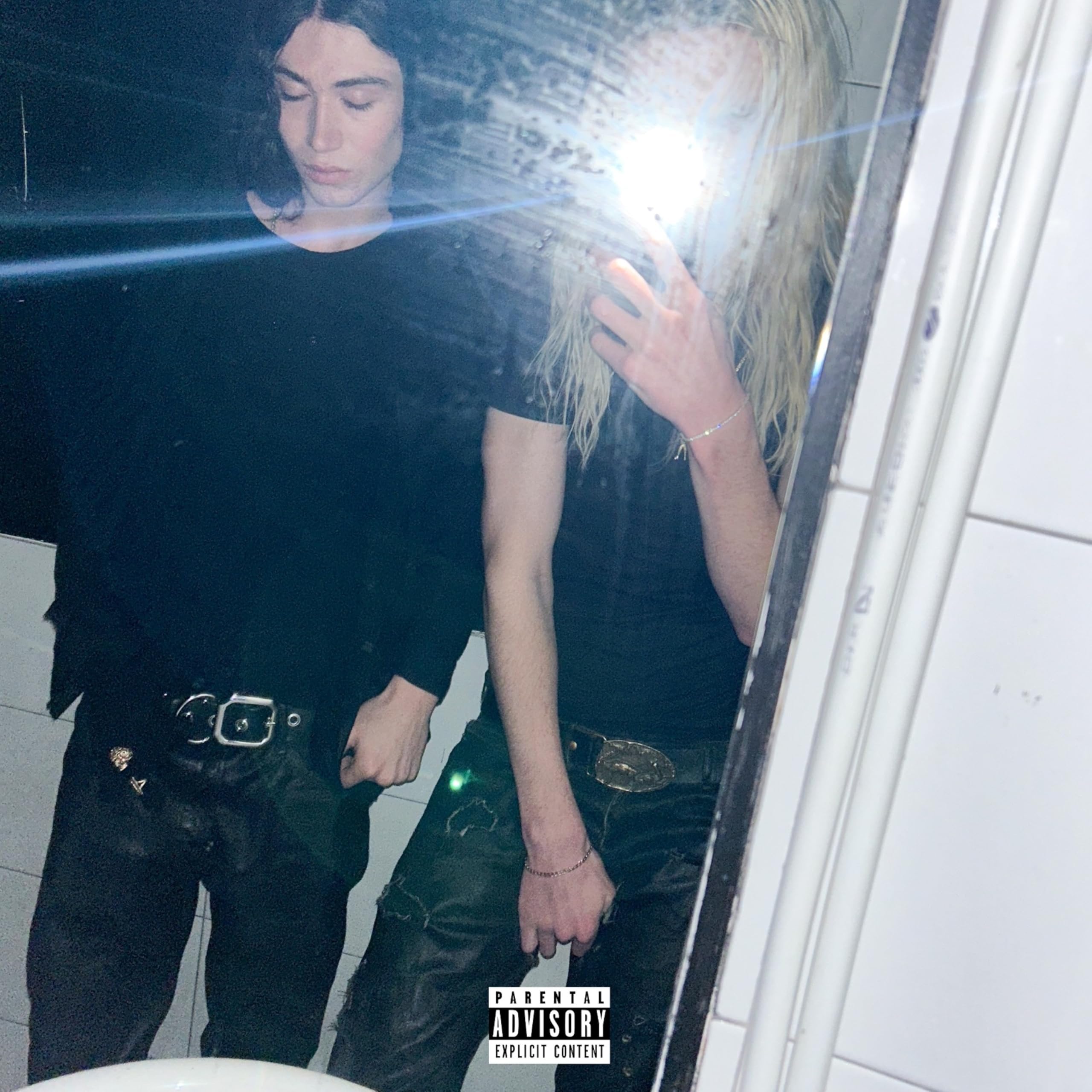 2hollisの2 [Explicit]からの楽曲poster boy [Explicit]をAmazon