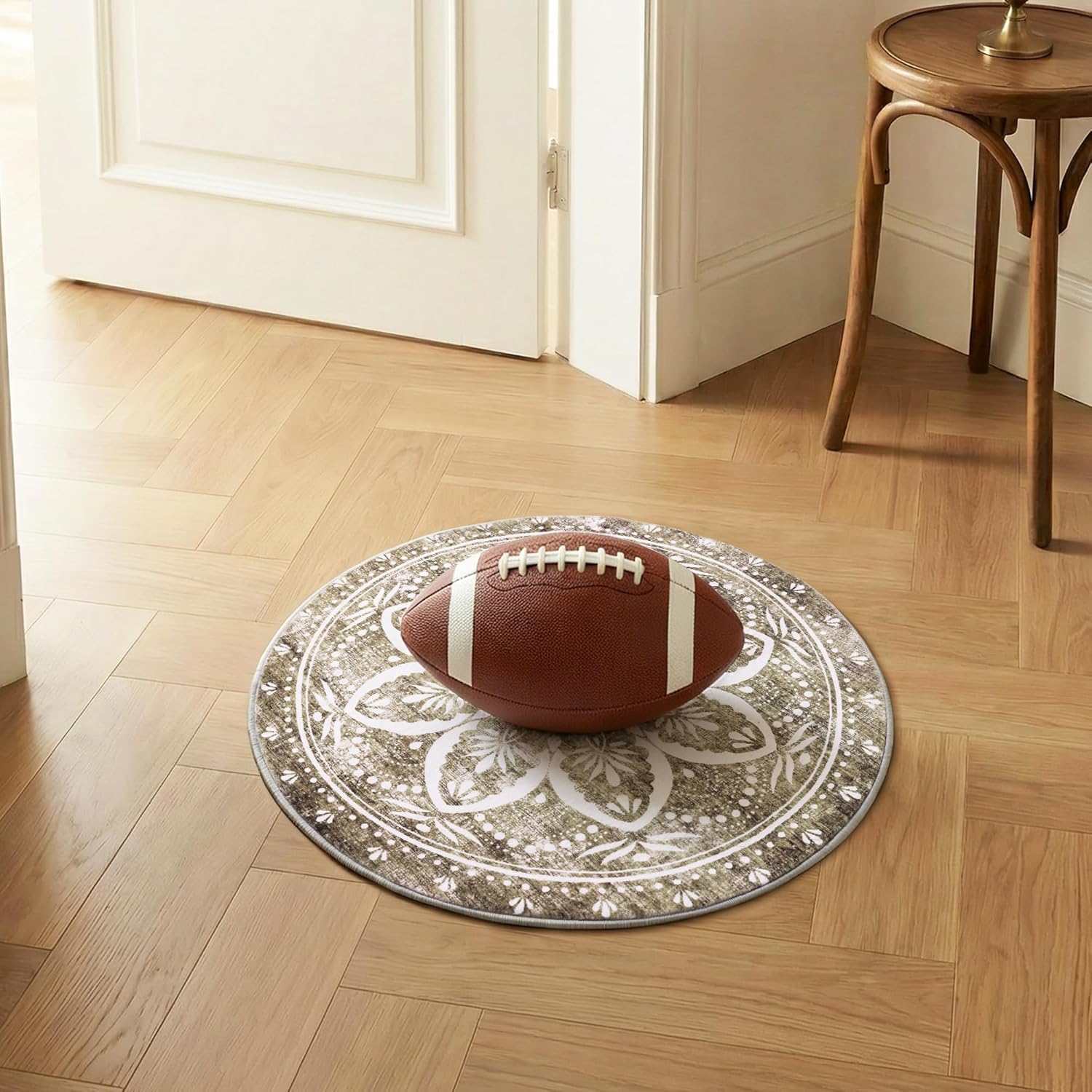 Carvapet 2ft Small Round Rugs - Vintage Washable 24 inch/61 cm Non-Slip Circle Rug with Rubber Backing Foldable Low Pile Design for Entryway Living Room Bedroom, Brown Rug
