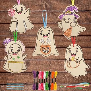JSRQT 5피스 공예 십자수 키트 할로윈 DIY 나무 바느질 십자수 고스트 키링 장식 아트 초보자용 프레임 자수 스타터 세트 바늘 스레드