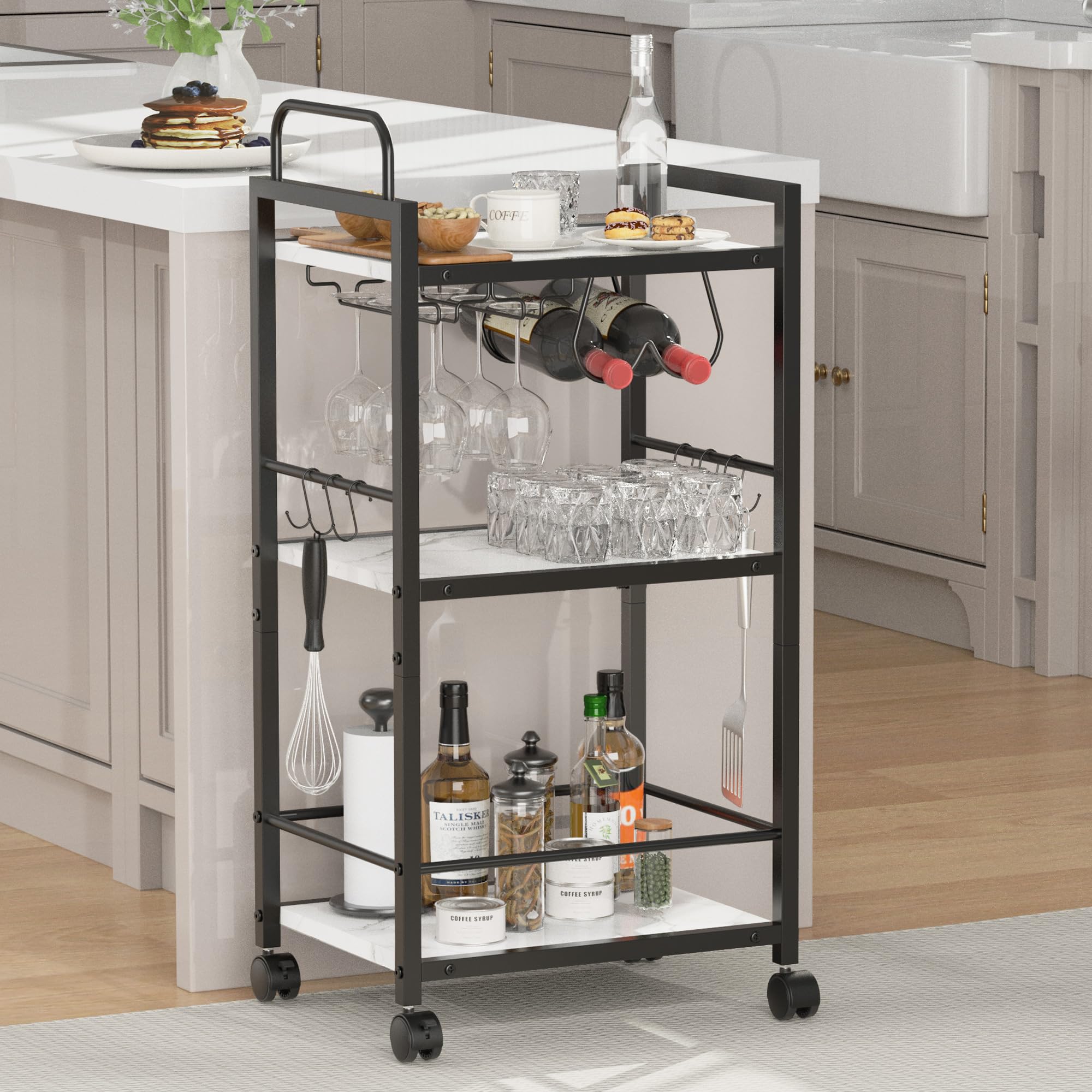 Barwagen für Zuhause, 3-stöckige Küchenwagen mit Rollen, kleiner Rollwagen mit Glashaltern, Weinregal, Mini-Barwagen für Küche, Esszimmer, Wohnzimmer, 33 x 43 x 84 cm (T x B x H), Marmorweiß