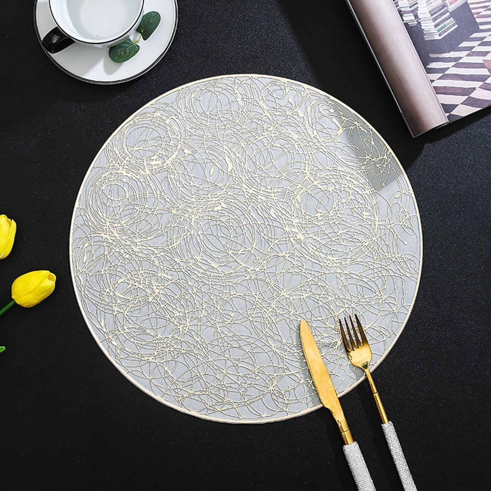 Sets de table texture dorée pour décoration de table de cuisine et repas de famille