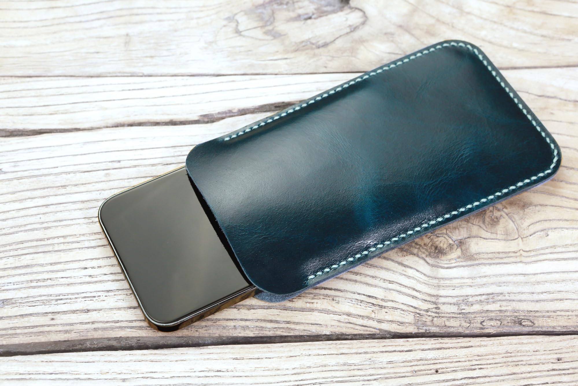 Amazon.co.jp: アップルアイフォン向け レザースリーブケース オイル