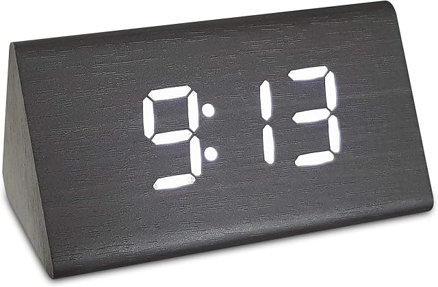 Travelwey Digital Alarm Clock - Mains Powered, No Frills Simple Operation Alarm Clocks, Bedside Alarm, Snooze Function, Non Ticking, Full Range Brightness Dimmer, Big Digit Wood Effect Display