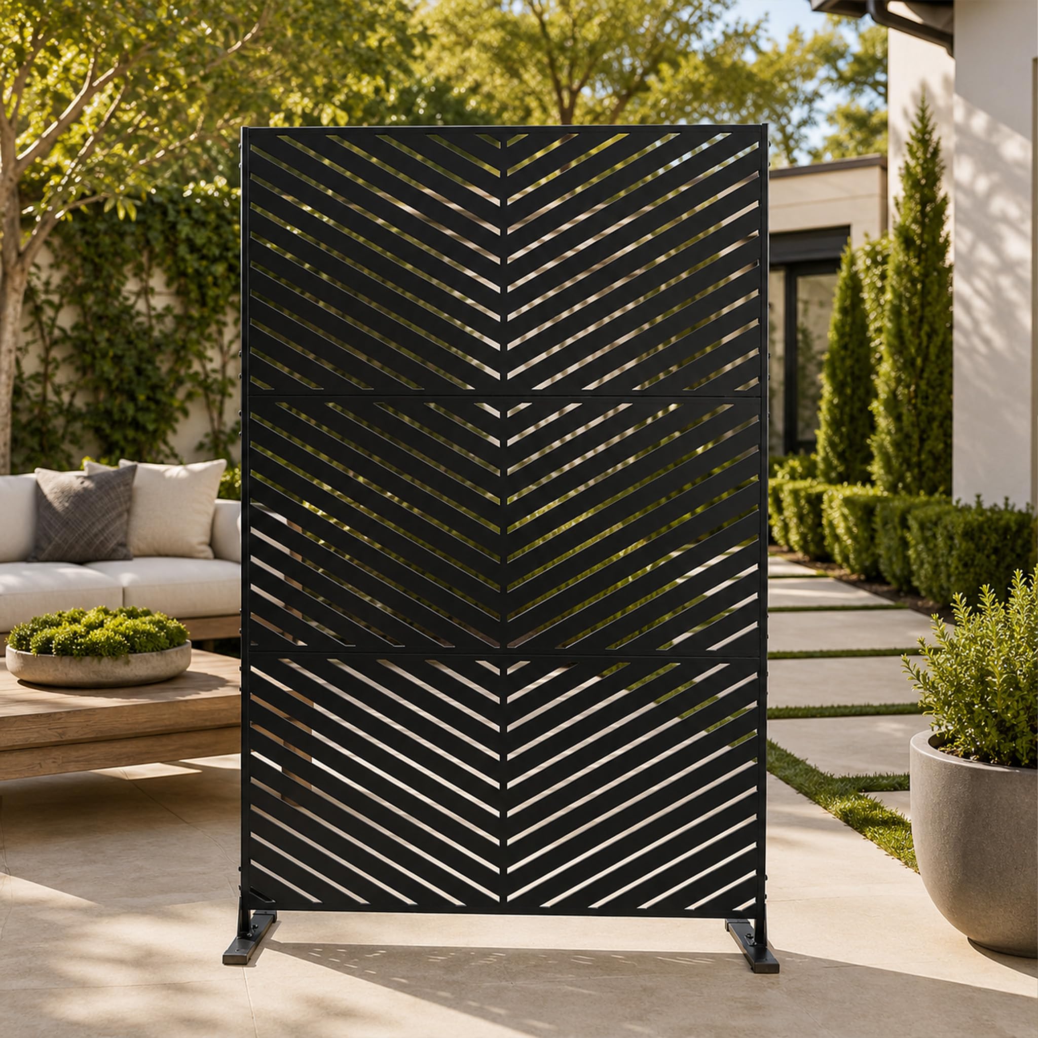 Kozyard Metal Chevron Privacy Screen