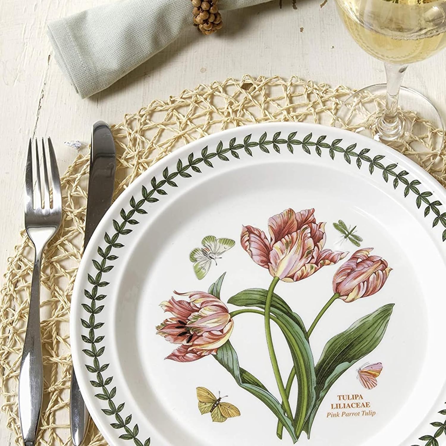 Portmeirion Botanic Garden Dinner Plates (Set of 6) - Assorted Floral Motif, Chip Resistant, Fine Earthenware, Microwave, Dishwasher, Freezer & Oven Safe - Perfect for Everyday Use & Special Occasions