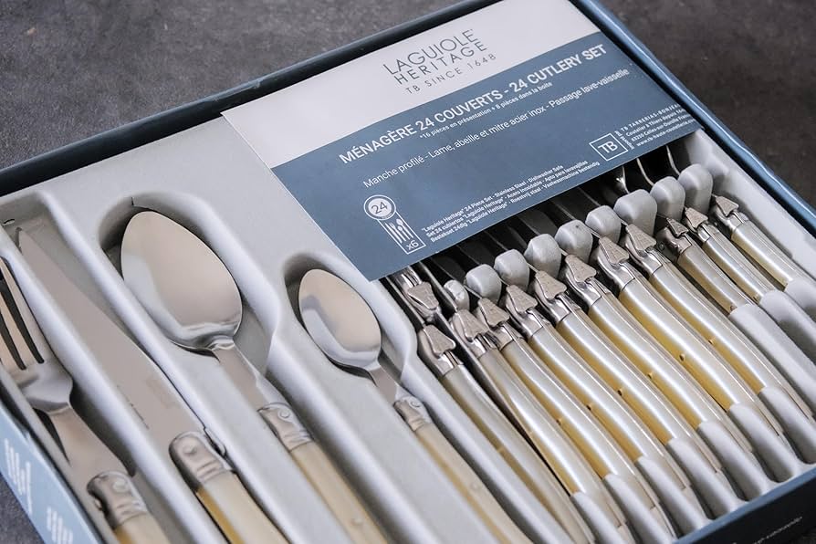 Laguiole Production カトラリーセット 24本入り カトラリー24本セット 牛角ハンドル 黒 | LAGUIOLE