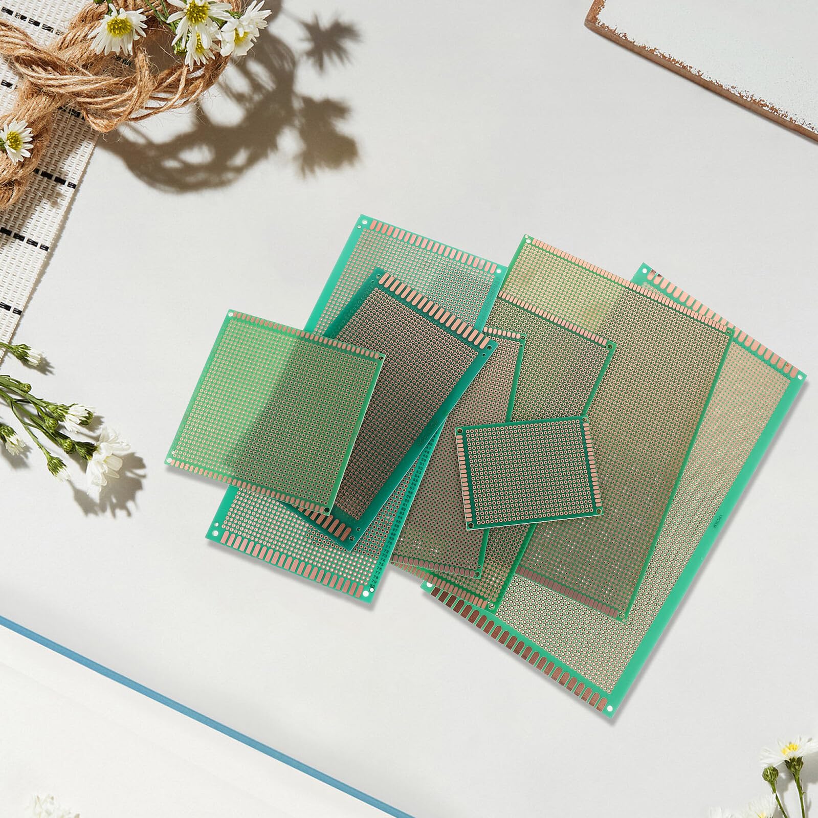 Kit de Placa PCB Verde de 8piezas Diseño Perforado Sola Cara en Fibra de Vidrio para Placa de Pruebas de PC Soldable Adecuado para Laboratorios y Desarrollo Electrónico