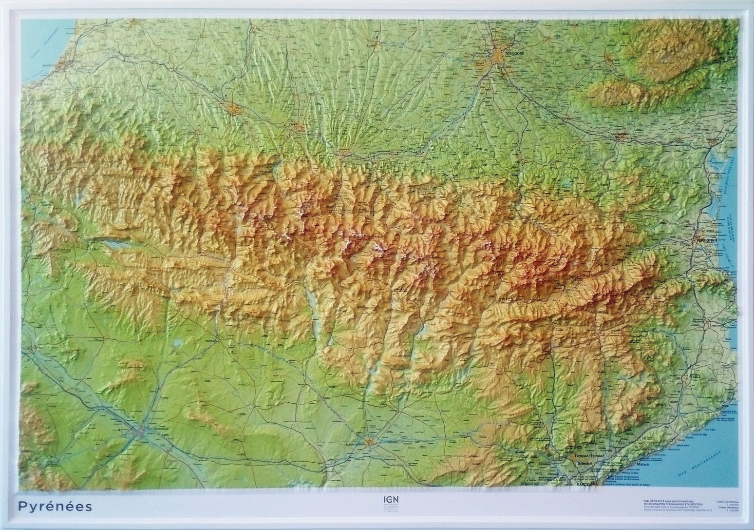 60302 - RELIEF PYRENEES (80 X 113)