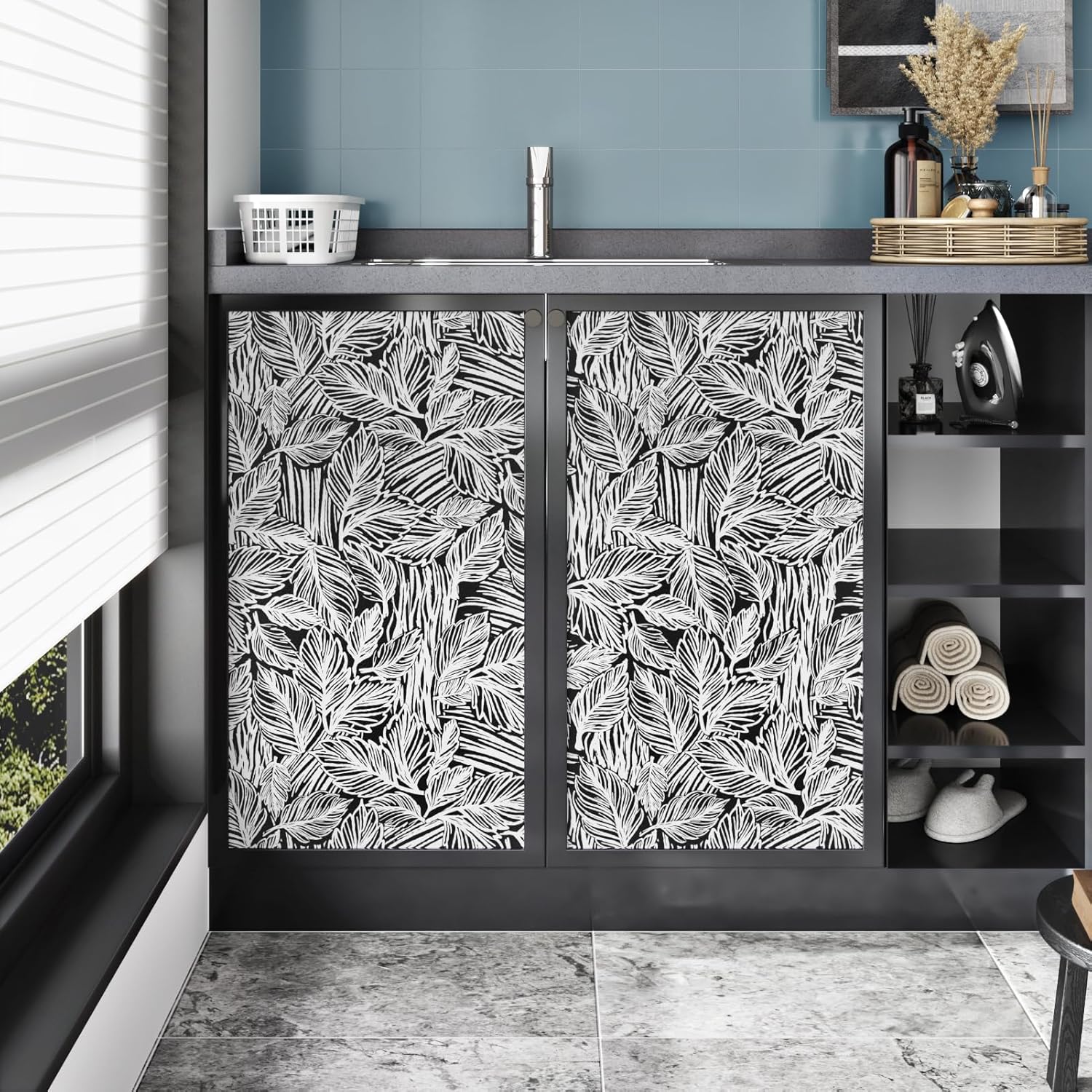 Wallercity Black Foliage Wallpaper Peel and Stick Black Tropical Palm Leaf Wallpaper for Bathroom Bedrooom Floral Contact Paper for Desk Shelf Liner 17.5''x118'' Vinyl Removable Wall Paper Countertops