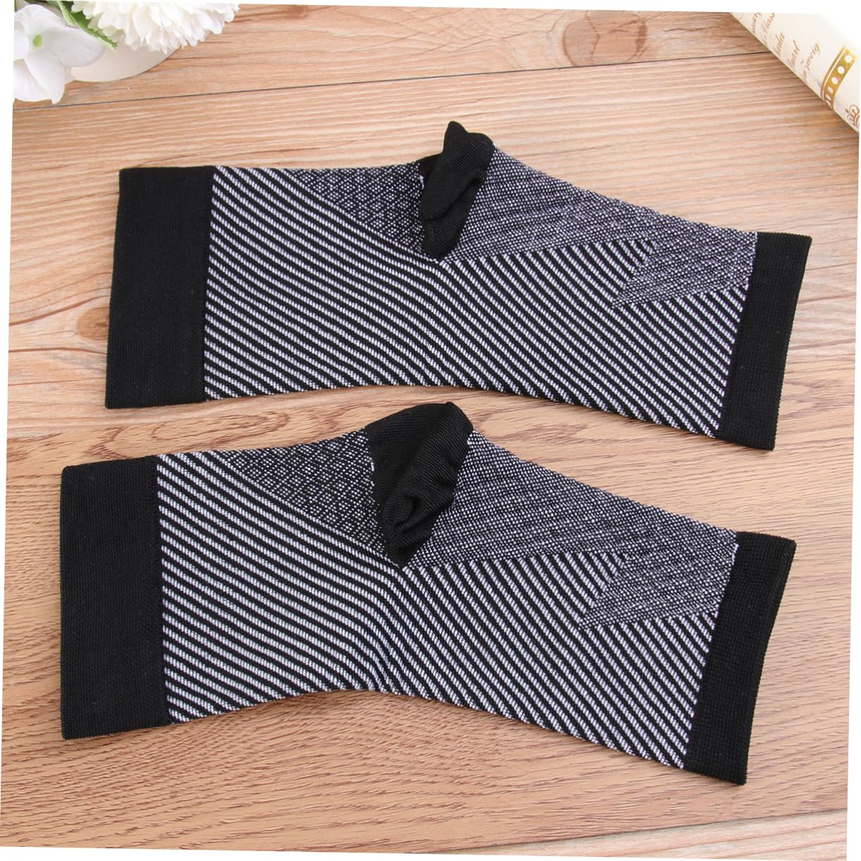 KOMBIUDA Sports Protection Ankle Brace Pressurized Ankle Supports Breathable Stabilizer Ankle Guards Size L/xl Black