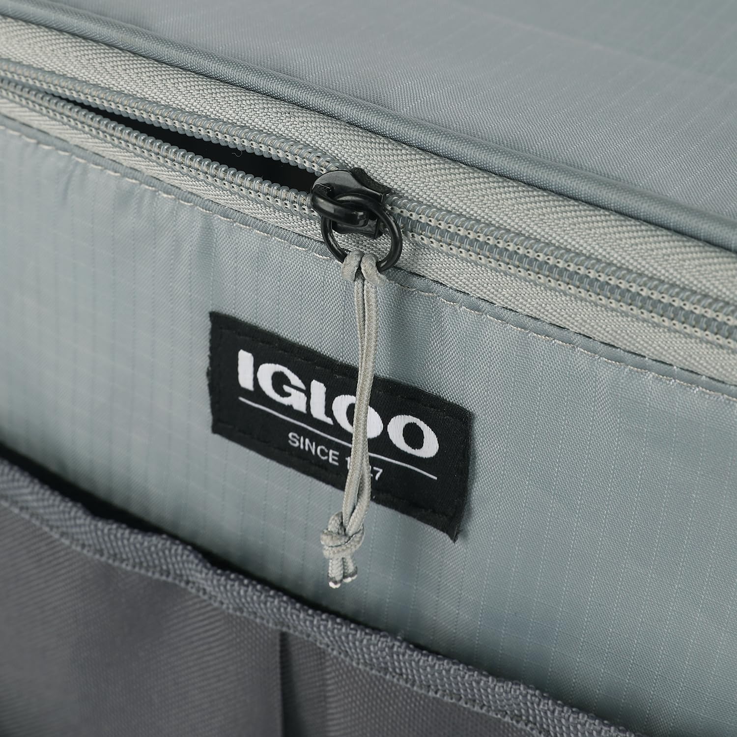IGLOO Essentials torba chłodząca – miękka lodówka 8 L z paskiem, lekka i izolowana na plażę, piknik, camping, outdoor – kompaktowy design i dobra izolacja