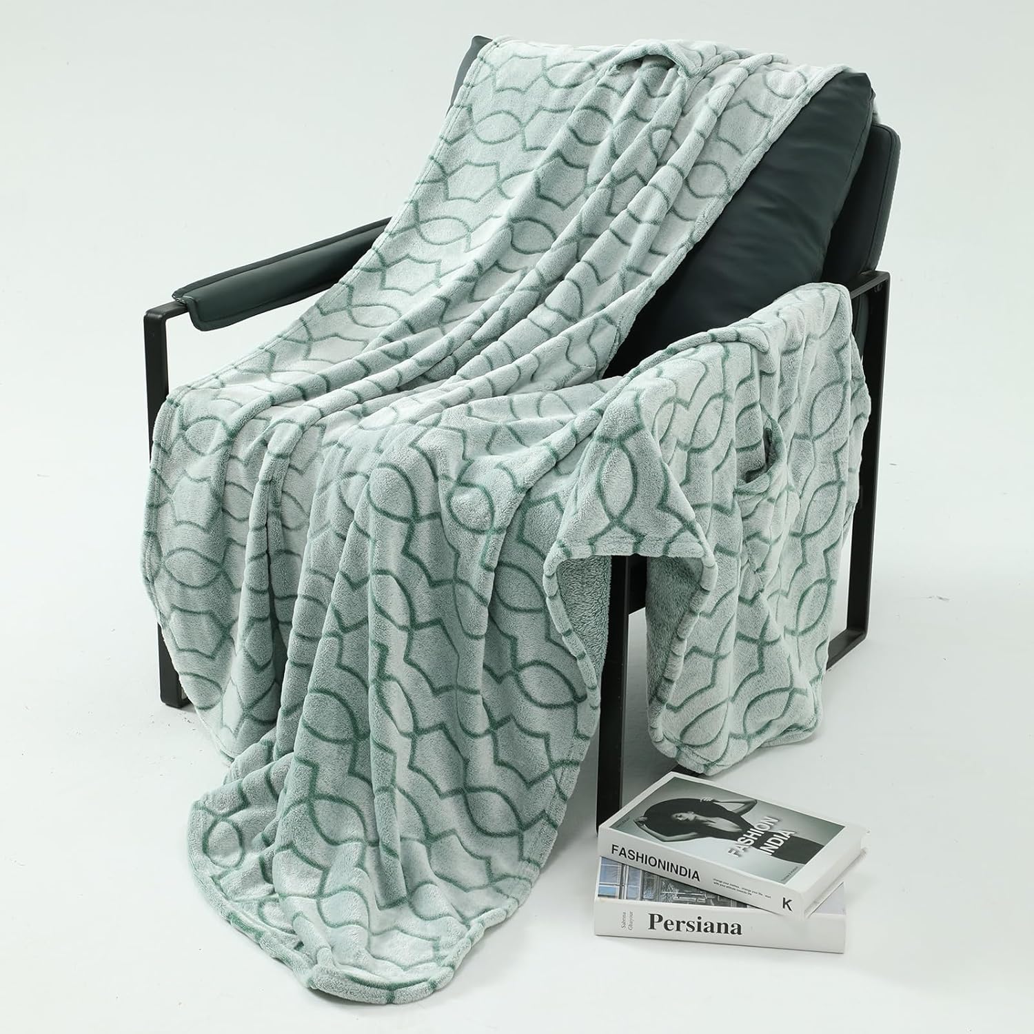 Bcareself Double-Sided Wearable Blanket Ultra Soft Flannel Shawl Blanket, Reversible Blanket,with Pockets, for Women and Men - Image 6