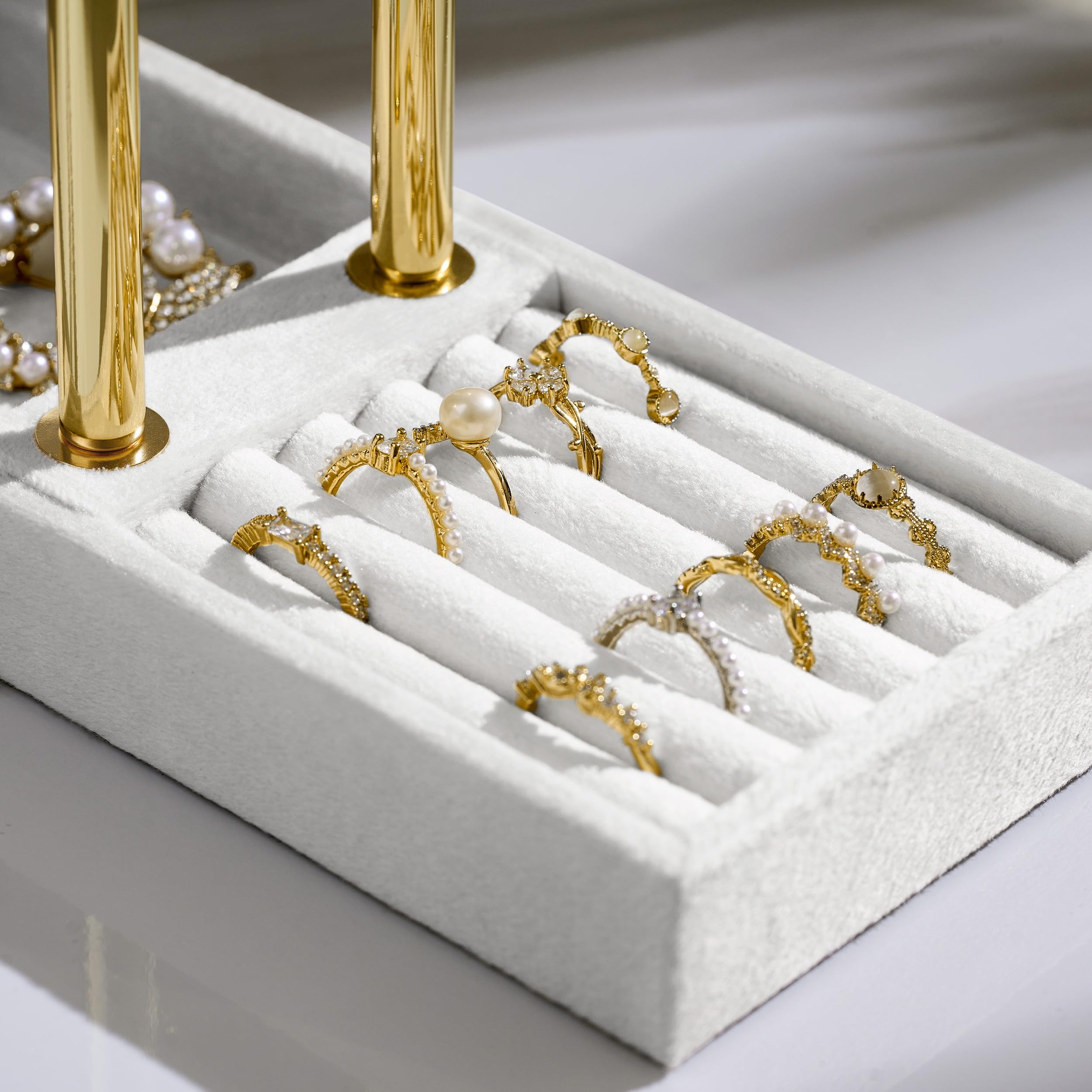 Josmimic Schmuck Organizer mit 2 Ebenen - Schmuckständer Armbänder, Weiß Abnehmbarer T-Steg Schmuck Ständer, Samt-Armbandhalter, Schmuckhalter für Armband, Halskette, Uhren, Ringe