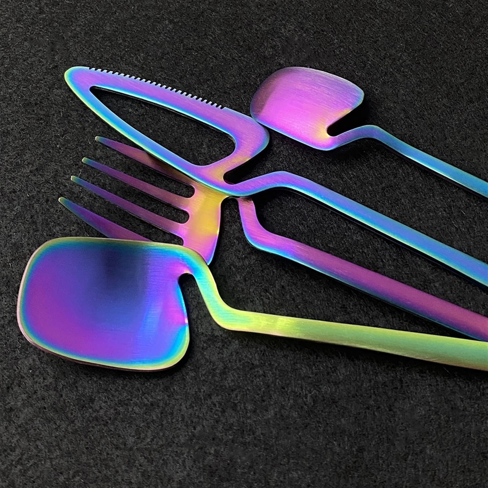 Bestecksets, 24-teilig, Besteckset aus mattiertem Edelstahl, Geschirrset, Schwarzgold, Messer, Gabel, Löffel, Besteck, Küchenparty-Geschirrset
