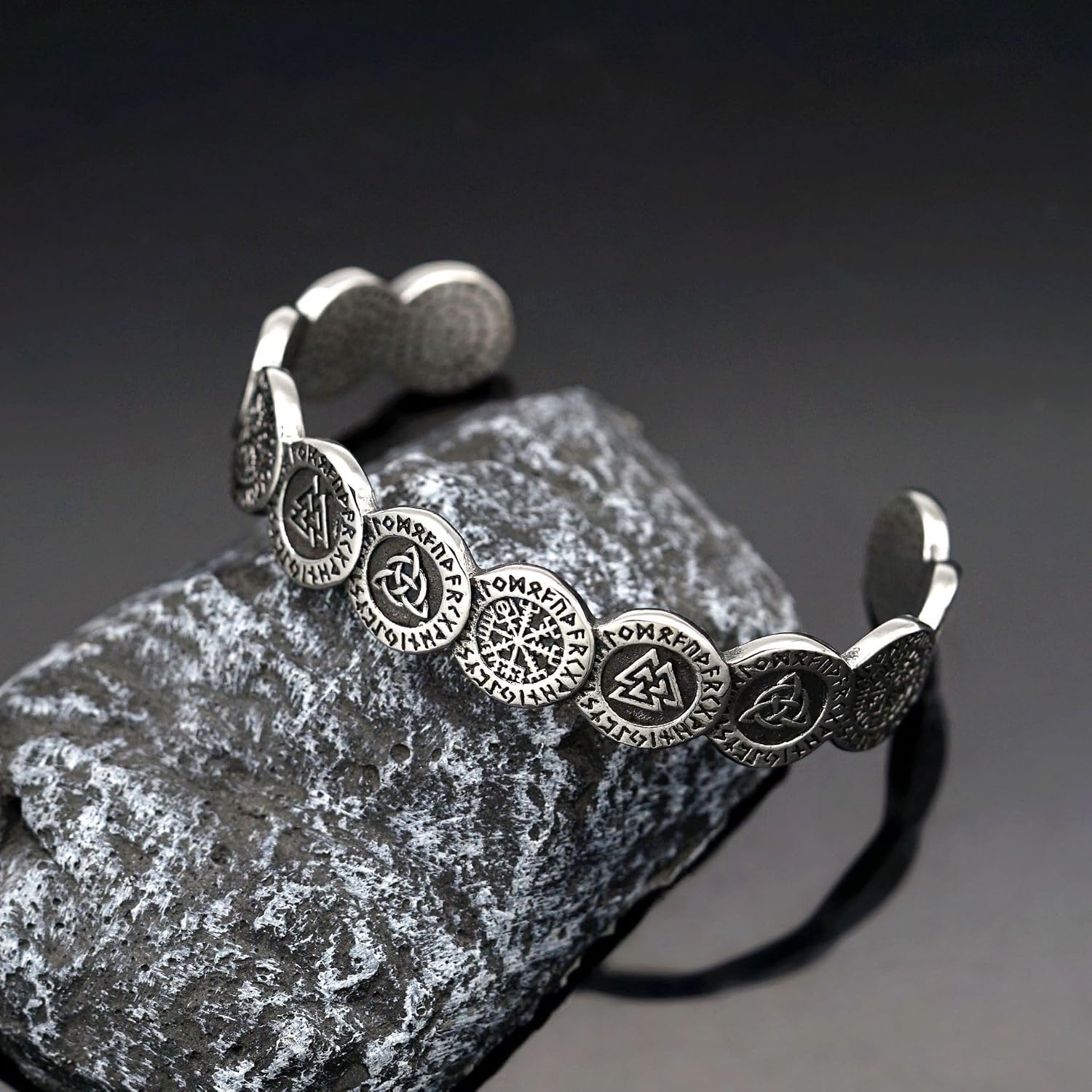 TURTLEDOVE Viking Bangle Bracelet - Stainless Steel Viking Bangle with Vegvisir Triquetra Valknut - Celtic Pagan Jewelry