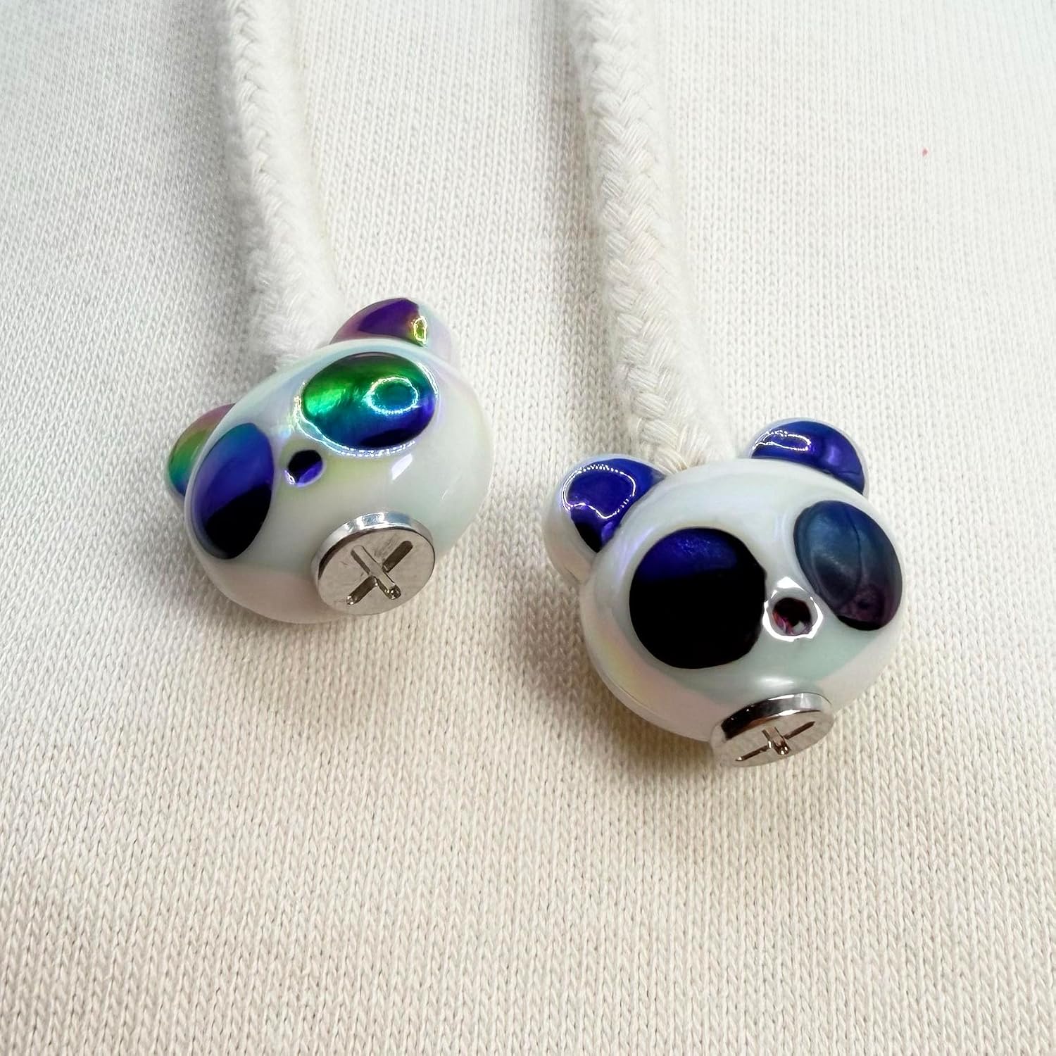 – CosmoPanda Series – Panda Drawstring Charms – Iridescent Design – Streetwear Accessory for Hoodies and Shoelaces