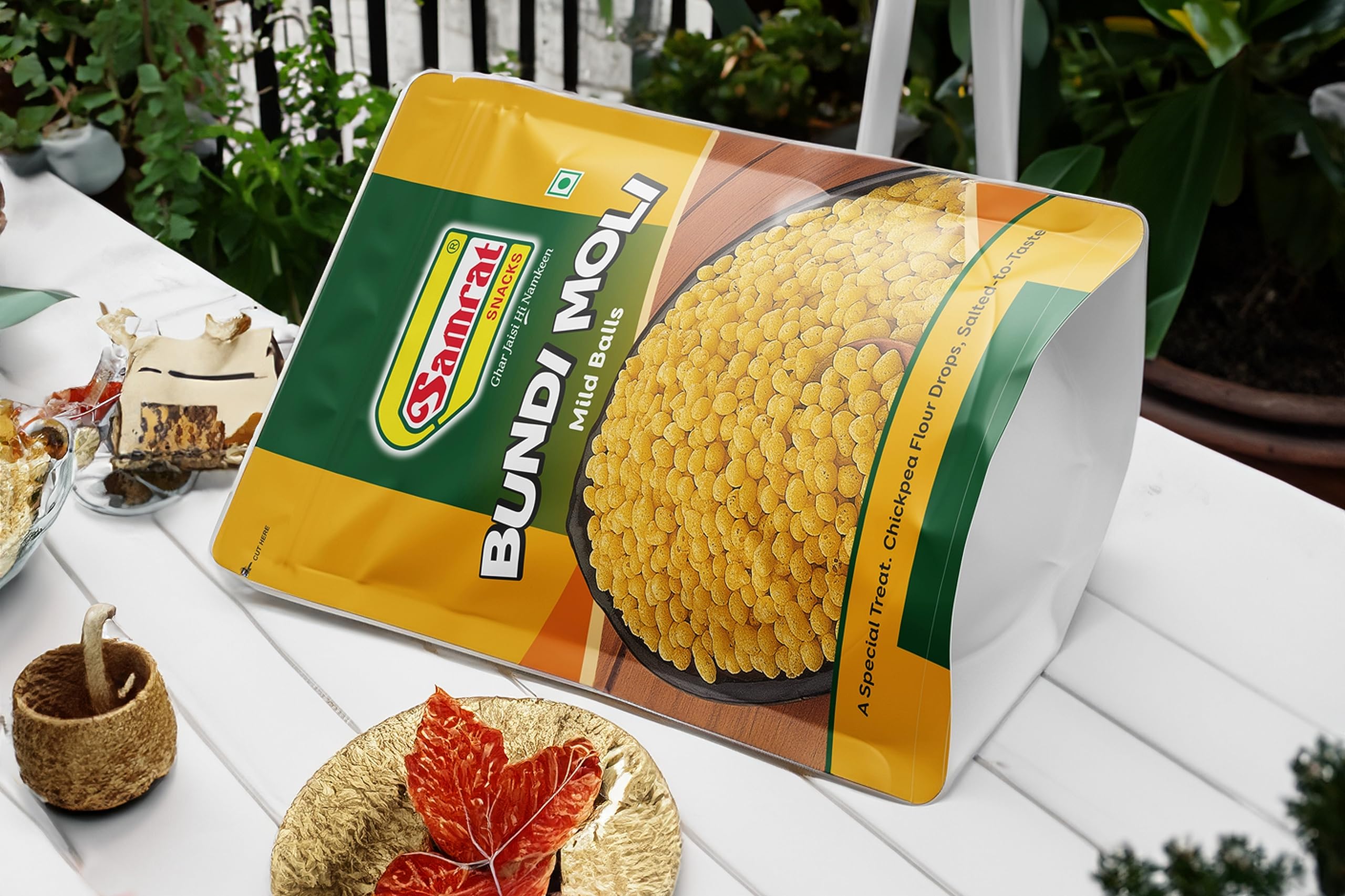 Samrat | Bundi Moli Mild Balls Magic of Crunchy & Crispy Namkeen for Chaat & Raita Snacks | Ghar Jaisi Hi Namkeen | (1 KG) 3