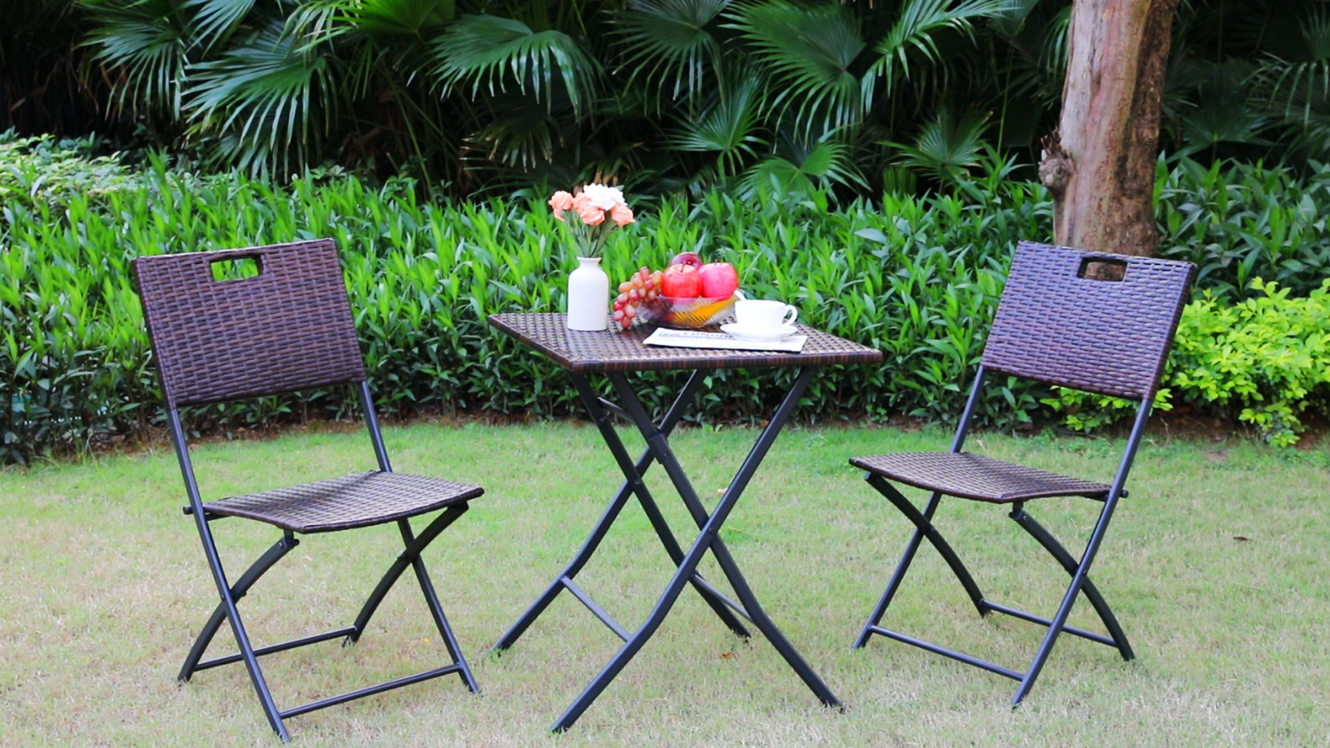 Crestlive Products - Set di 4 sedie pieghevoli da giardino, 4 pezzi, sedie da pranzo per esterni, con braccioli per campeggio, spiaggia, giardino, piscina, cortile, terrazza (beige