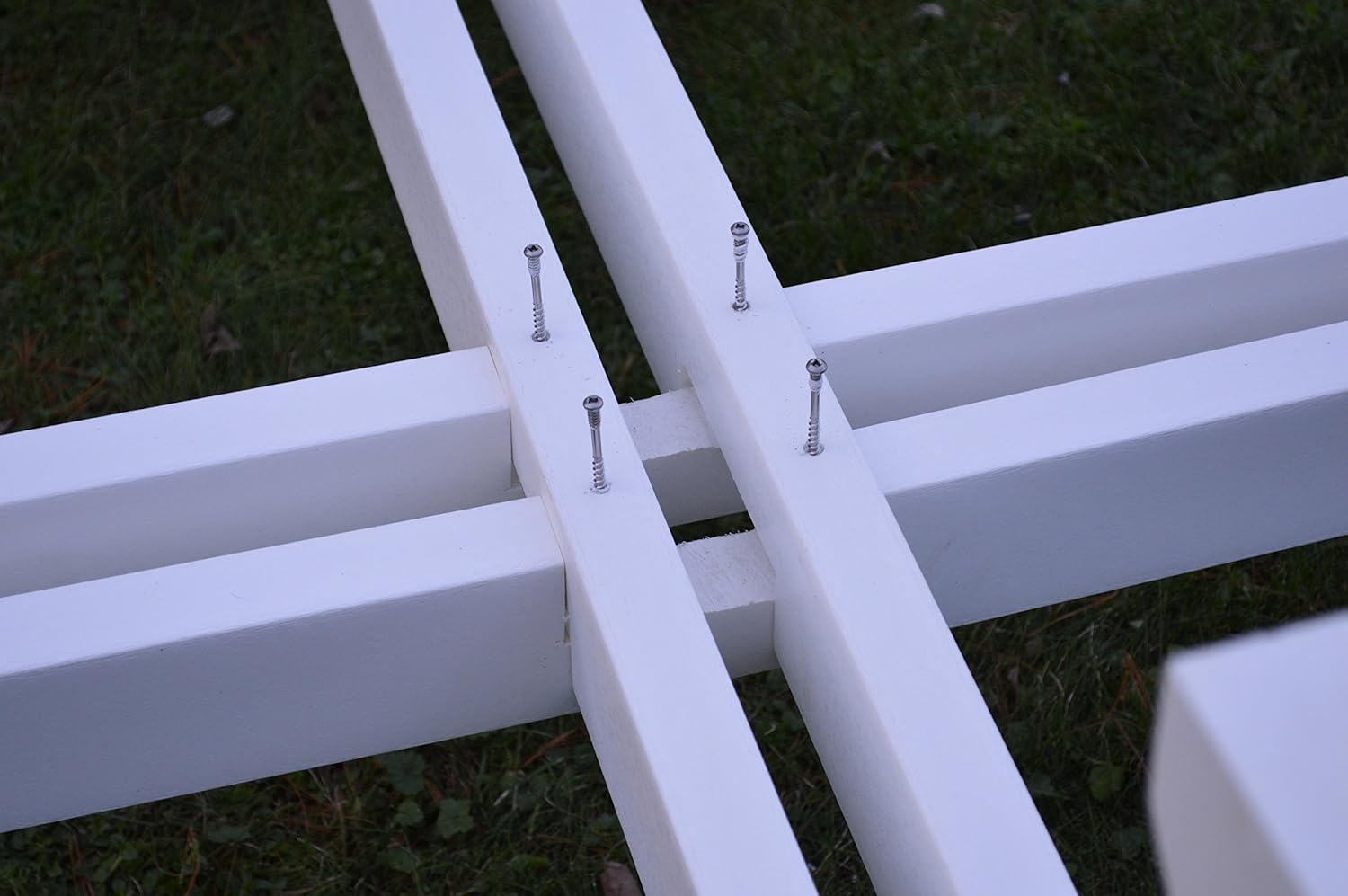 A&L Furniture 54" Amish-Made Octagonal Poly Walk-in Picnic Table with Benches, White