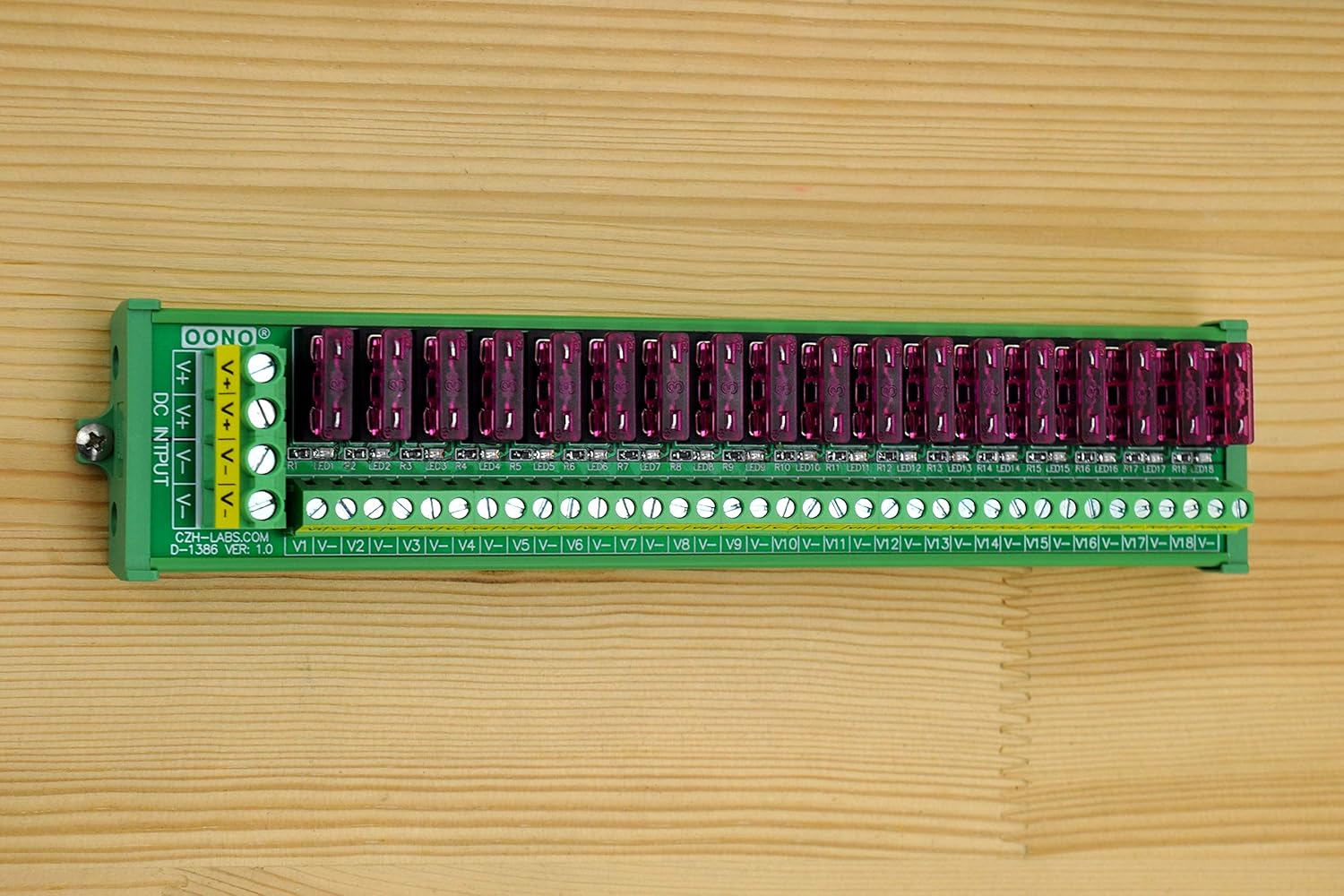 DC Power Fuse Distribution Strip Module (18 Position, Screw Mount)