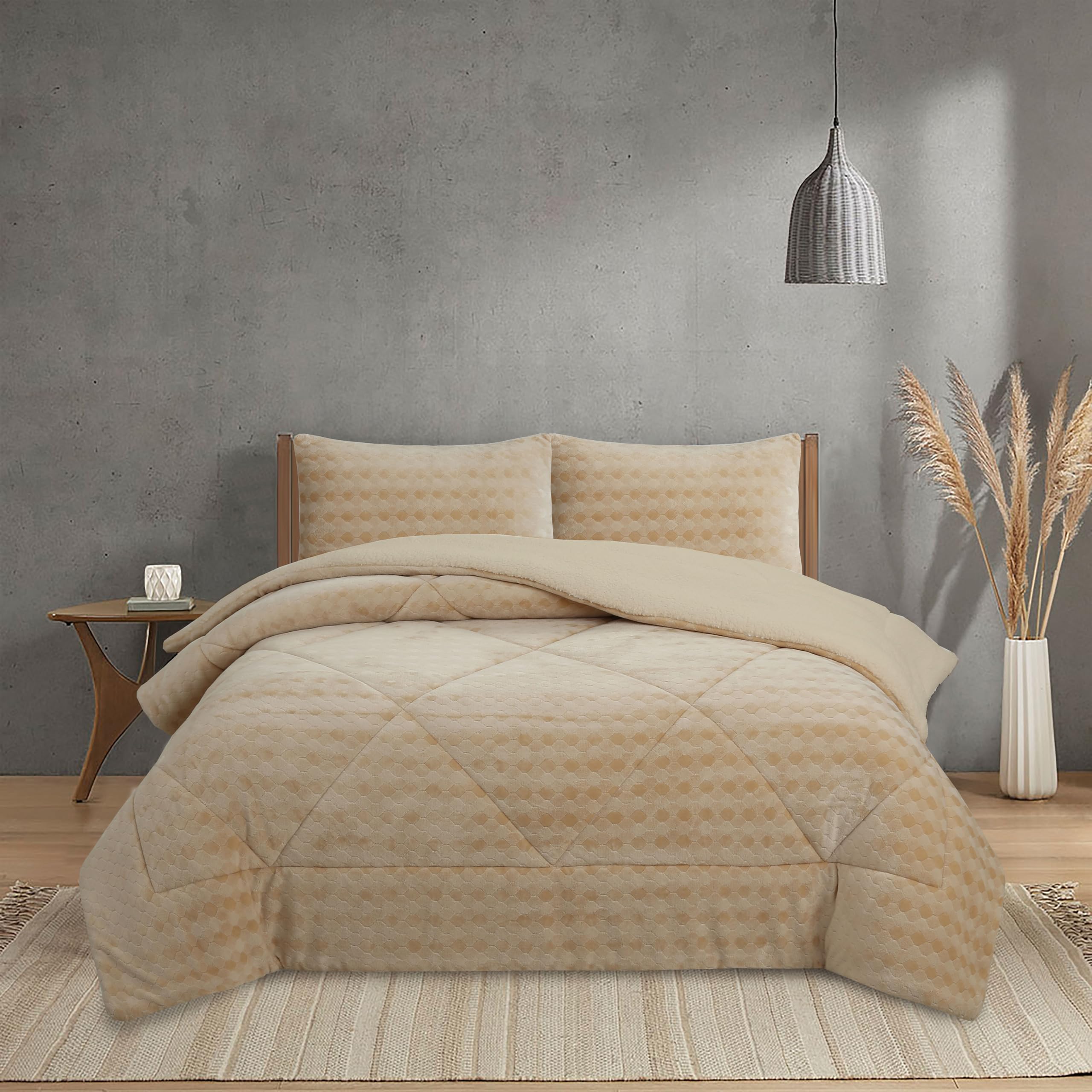 NH NOVOTEXTIL HOGAR Edredón Invierno Sherpa Cama 135 (230x260) Extra Grueso 560gr/m2 Efecto Borreguito - Edredón Suave, Cálido y Transpirable con 2 Fundas Almohada (50x70) (Cracovia Beige)