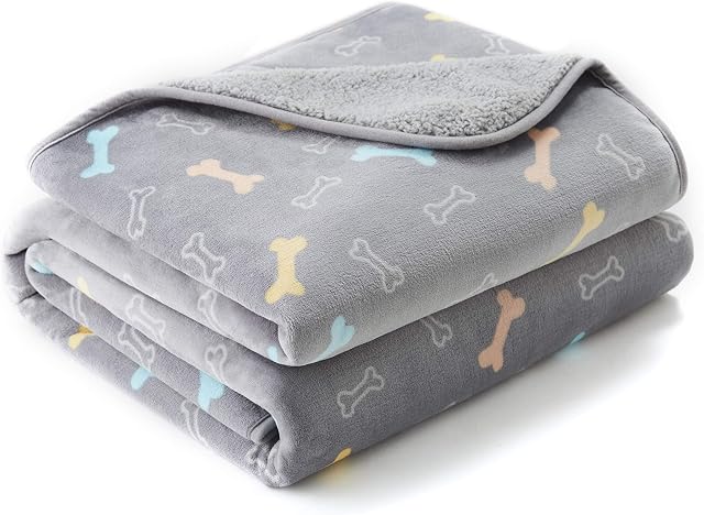 Allisandro Waterproof Blanket for Couch, Chairs, Car, or Bed, Machine Washable 3 Layer Waterproof Furniture Protector with Cute Bone Print for Dogs & Cats, 100x70cm