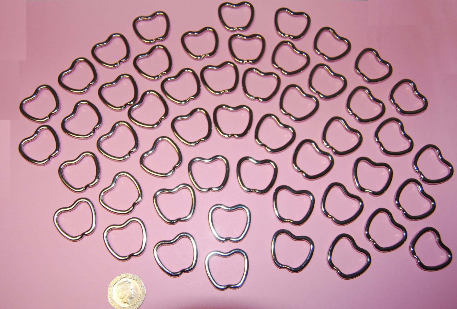 celloexpress Pack of 50-30mm Apple Shaped Silver Colour - Double Loop Split Ring for Keyrings and Craft Making Findings