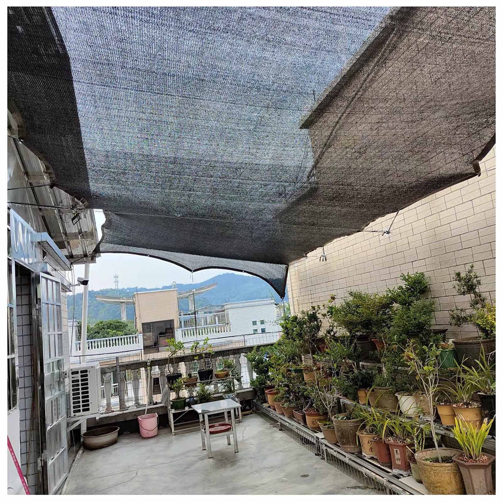 Czarna plandeka siatkowa, 85% zacieniająca tkanina na rośliny i kwiaty, wodoodporna siatka na zewnątrz, 5 x 9 m / 16x30ft, ochrona patio i osłona ogrodowa