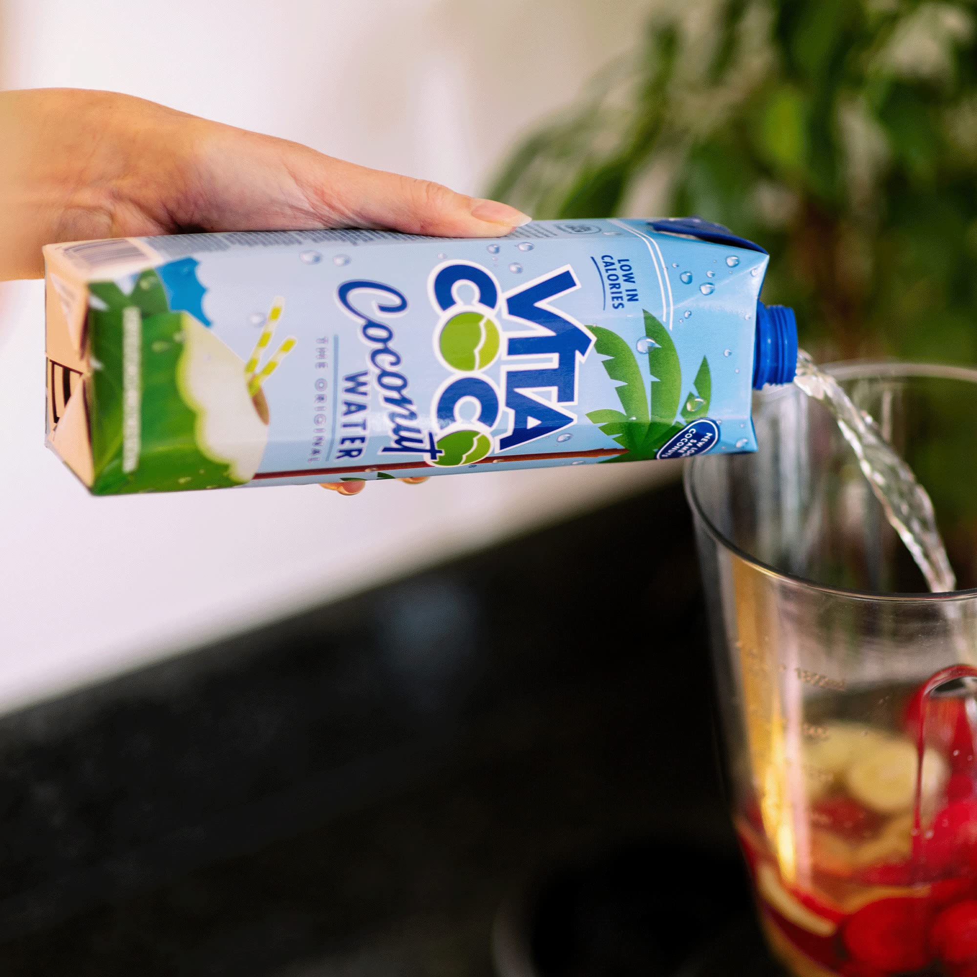 Vita Coco - Eau De Coco Pur (1L x 6) - Naturellement Hydratante - Remplie D'électrolytes - Sans Gluten - Plein De Vitamine C Et De Potassium
