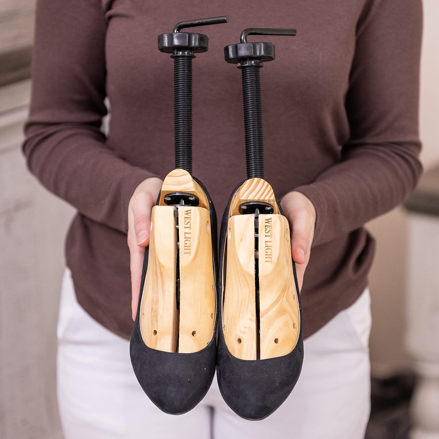 WEST LIGHT Shoe Stretcher Women,2-Way Wood Shoe Stretcher Shoe Tree for Wide Feet, Loosen Tight Shoes Women’s Size 5.5-10 - Image 9