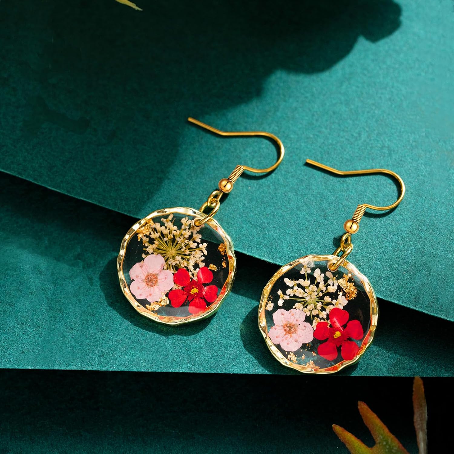 Hefestus Real Pressed Flower Earrings for Women, Handmade Boho Chic Dangle Design, Unique Floral Jewelry, Cute and Thoughtful Gift for Christmas, Valentine’s & Mother’s Day
