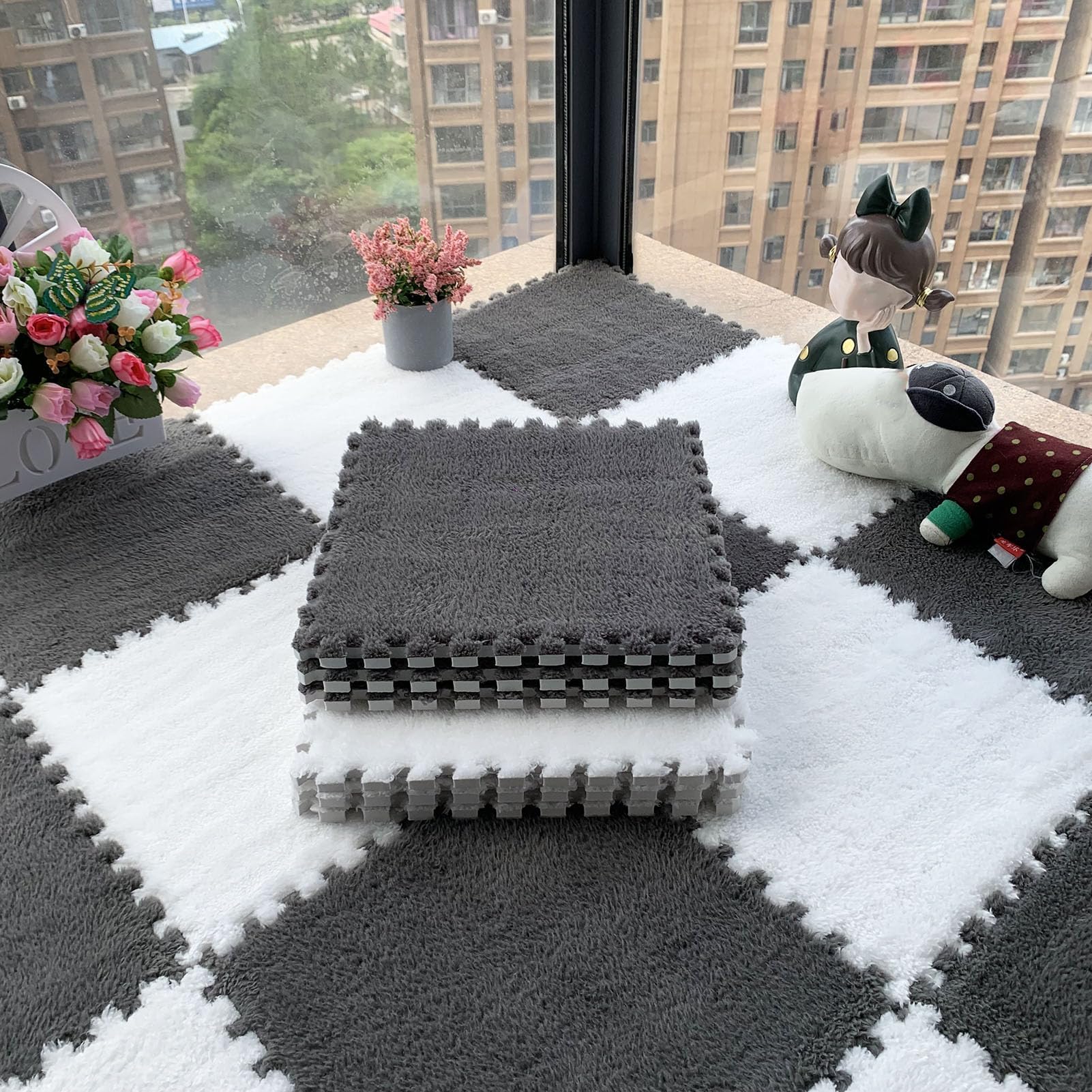 Splice Interlocking Carpet 18 Tappetini in Schiuma di Peluche, Tappetini Puzzle in Schiuma ad Incastro Quadrati, Piastrelle per tappeti Soffici, per la Decorazione della,White+gray-60x60cm